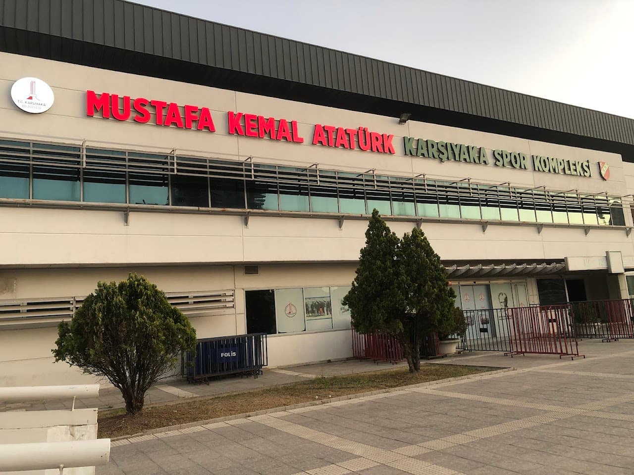 Mustafa Kemal Atatürk Karşıyaka Spor Salonu 4