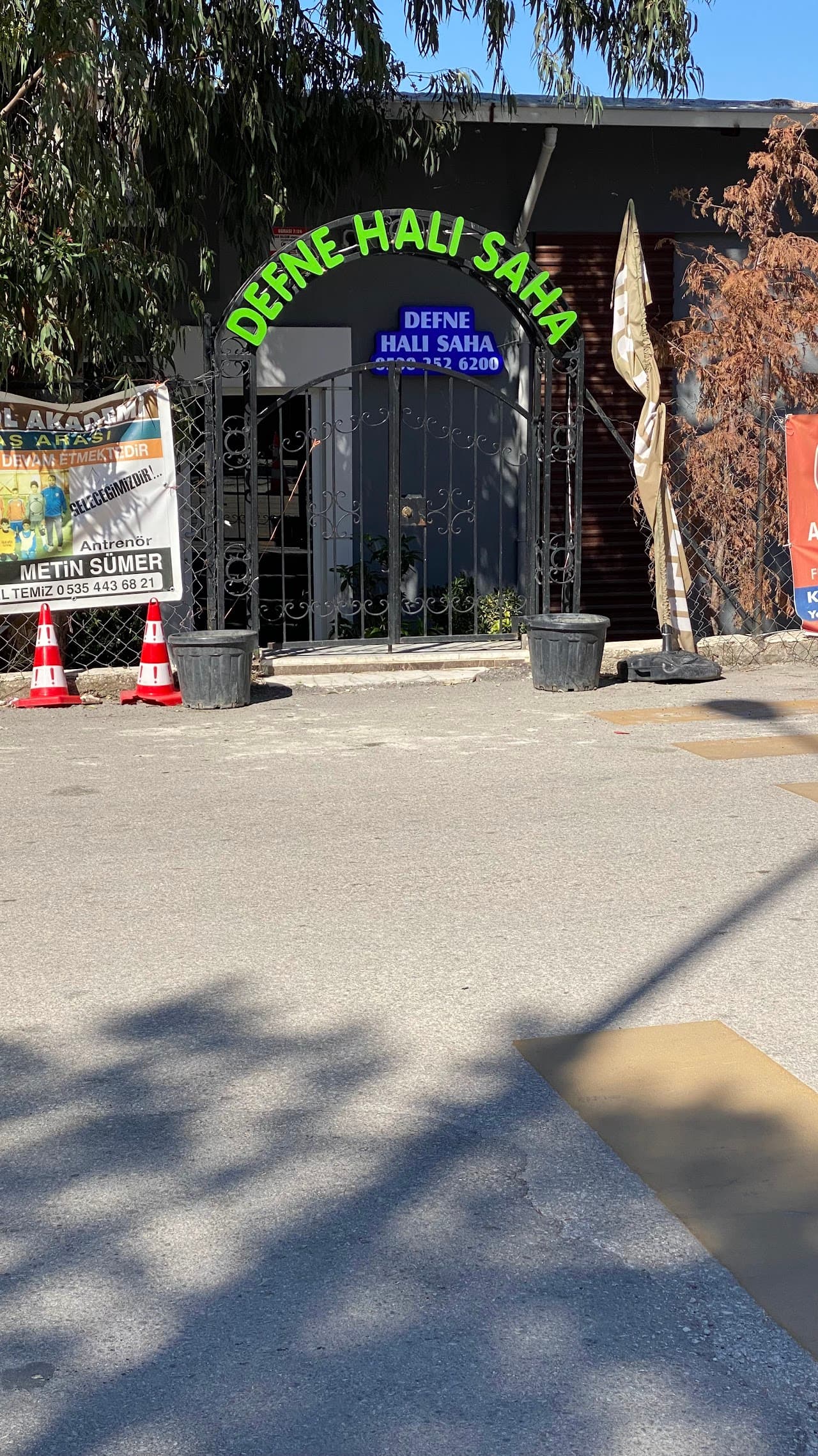 Defne Halı Saha 5