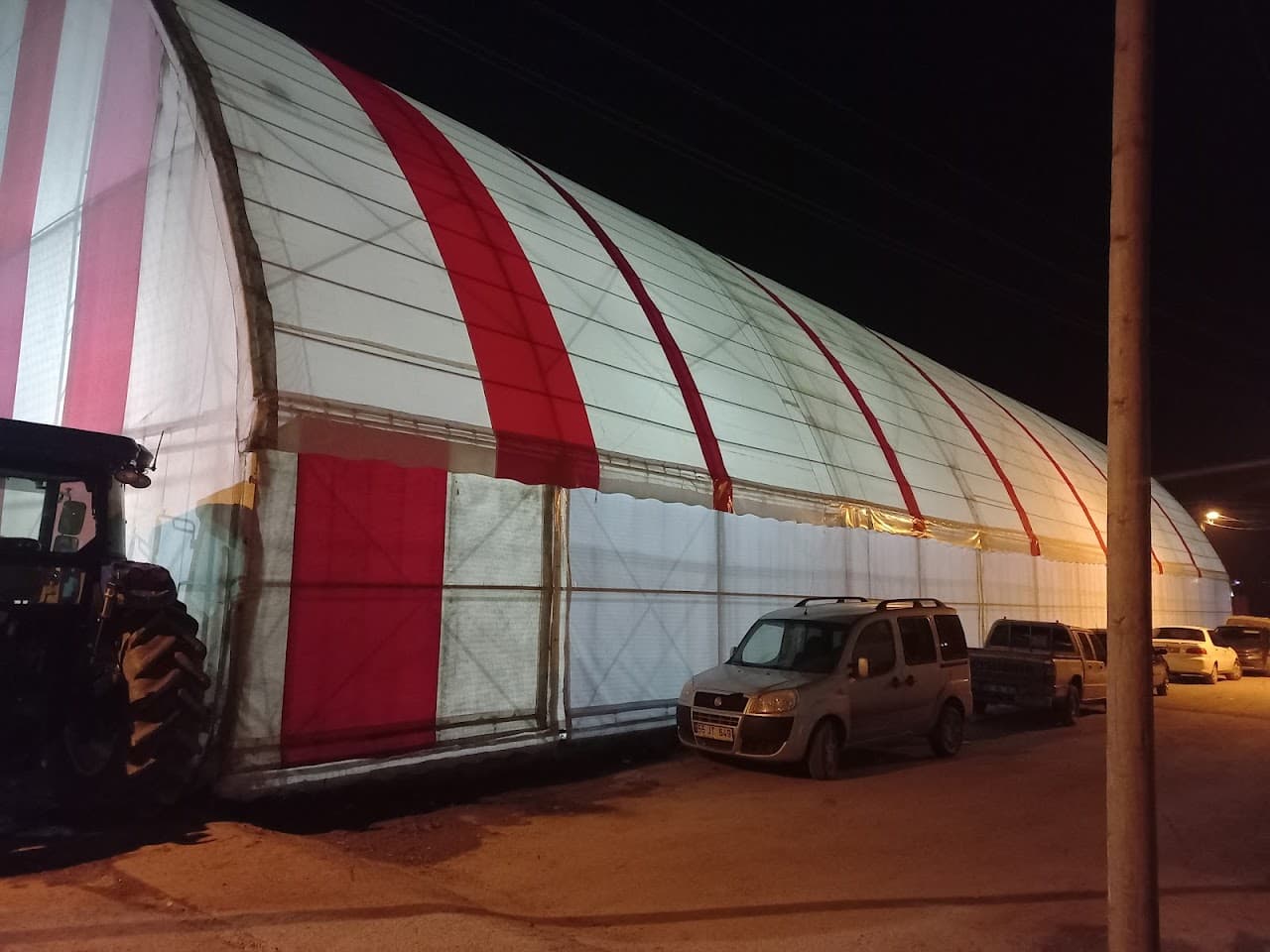 Olimpiyat Kapali Çim Hali Saha 4