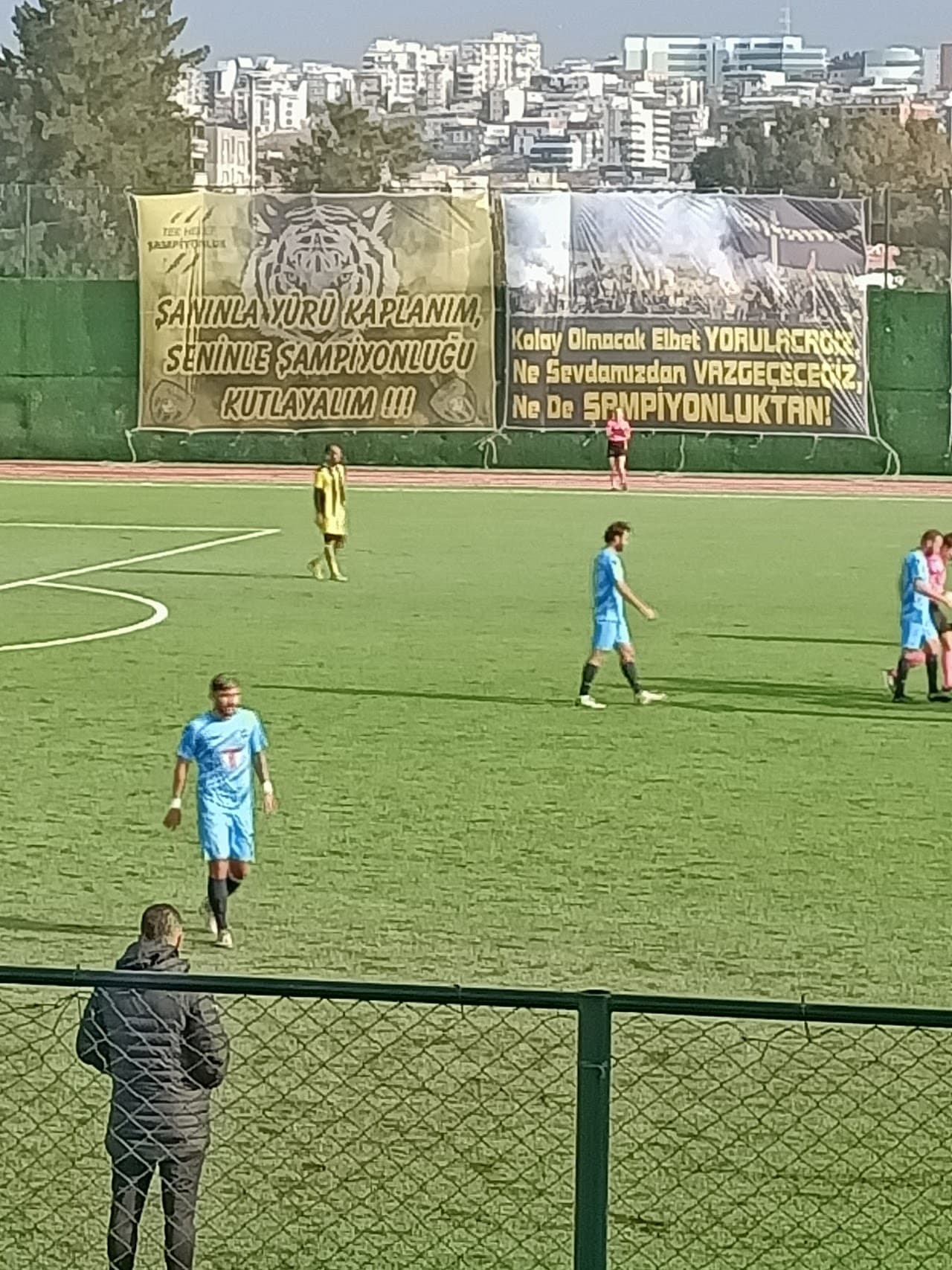 Aliağa Atatürk Stadyumu 4
