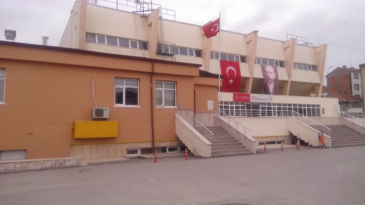 Kazım Karabekir Spor Salonu 4