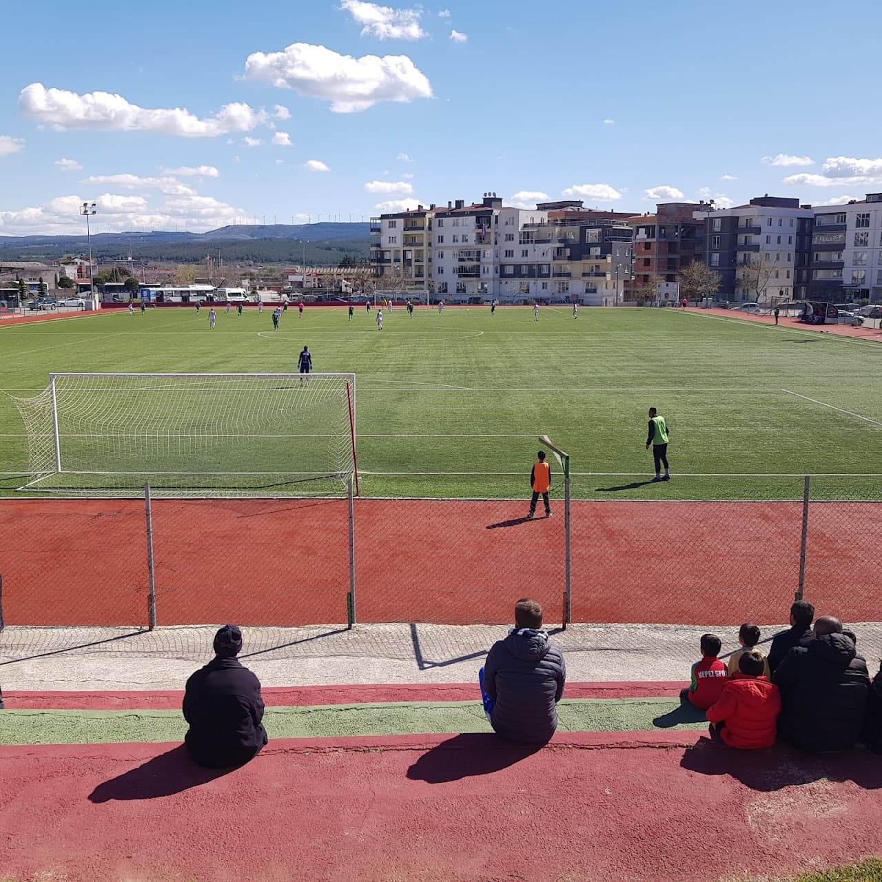 Çim Futbol Sahası (2)