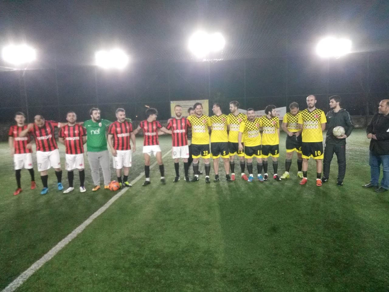 Altınay Spor Kulübü Halı Saha Tesisler 4