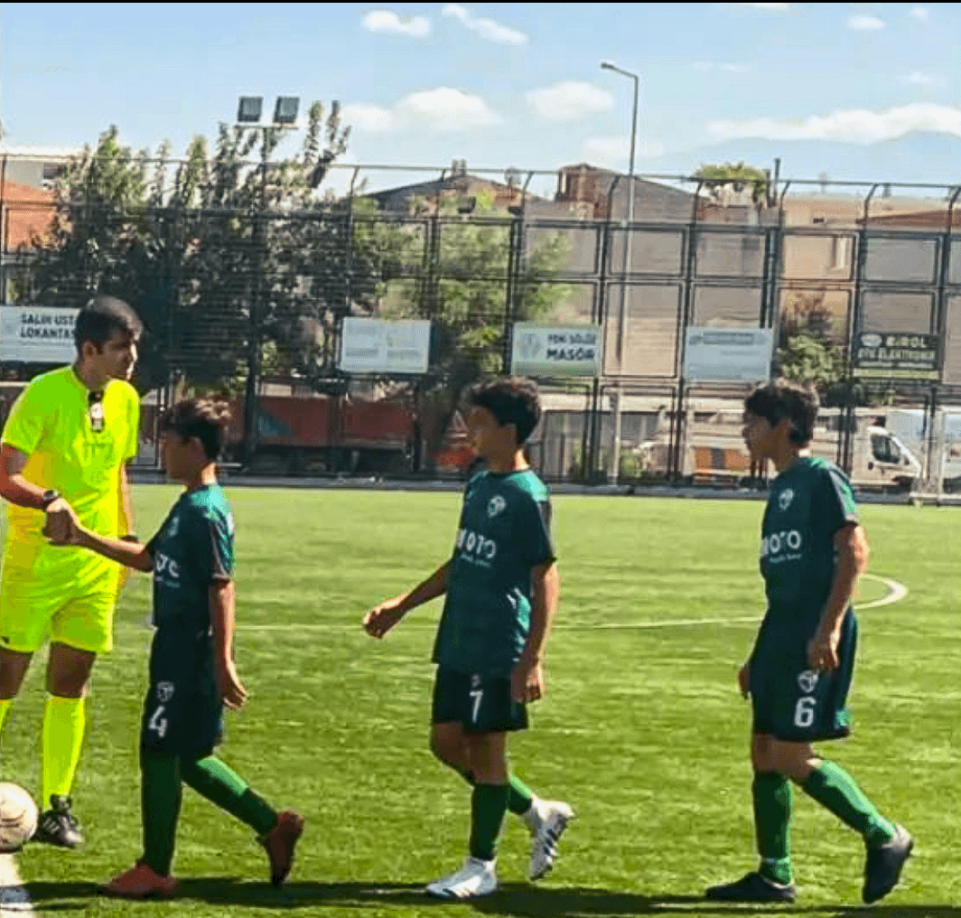Altin Saban Spor Kulübü Halısaha 3