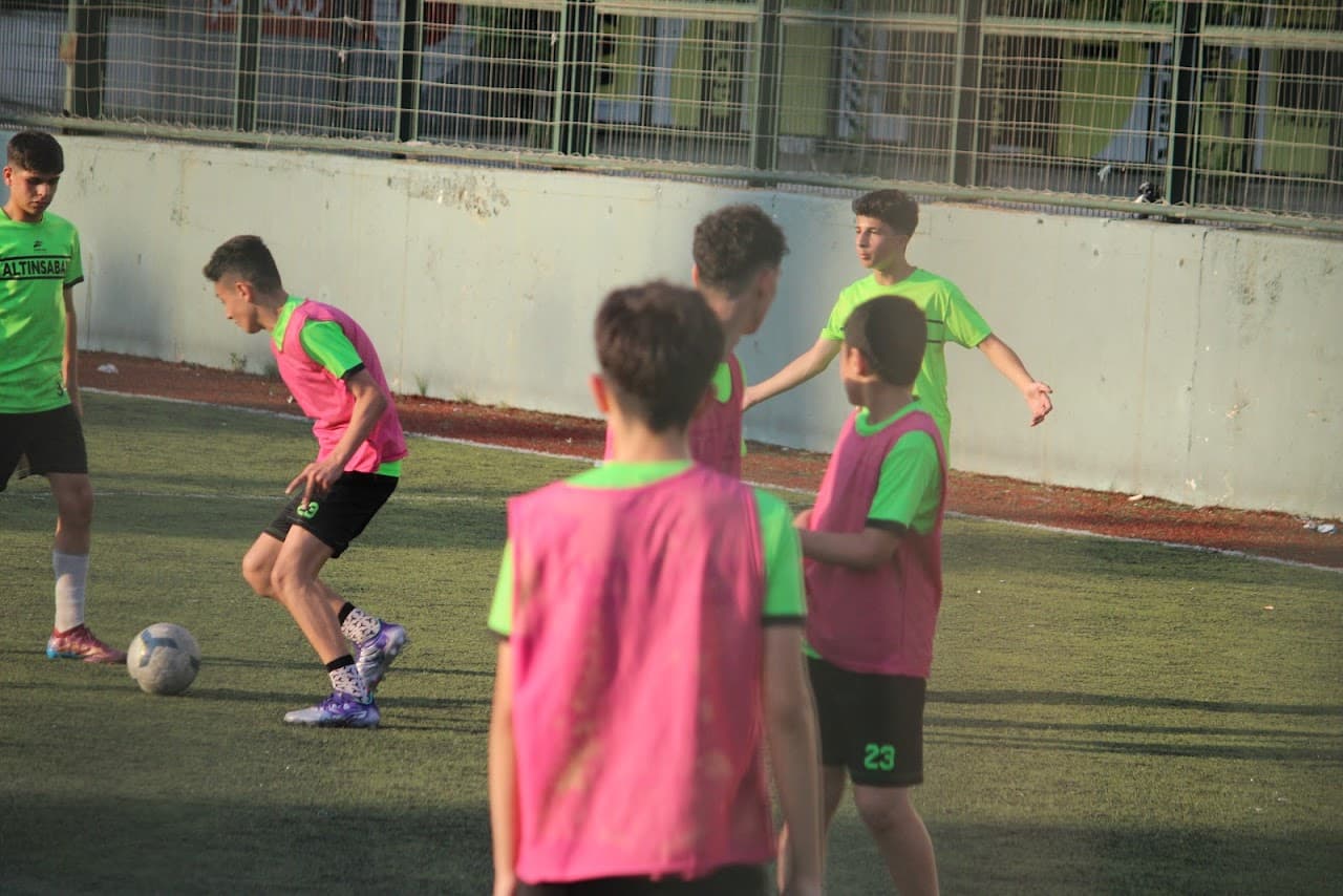 Altin Saban Spor Kulübü Halısaha 5