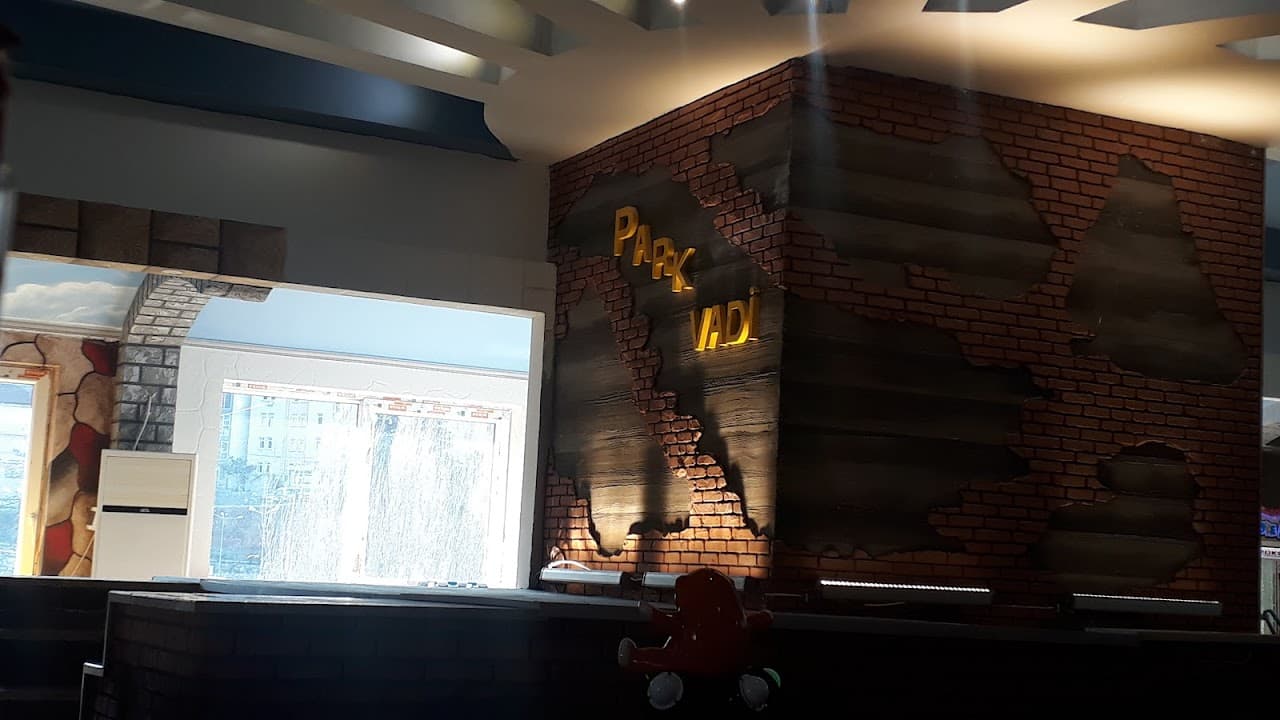 Bilecik Park Vadi Halı Saha, Spor ve Eğlence Merkezi 3