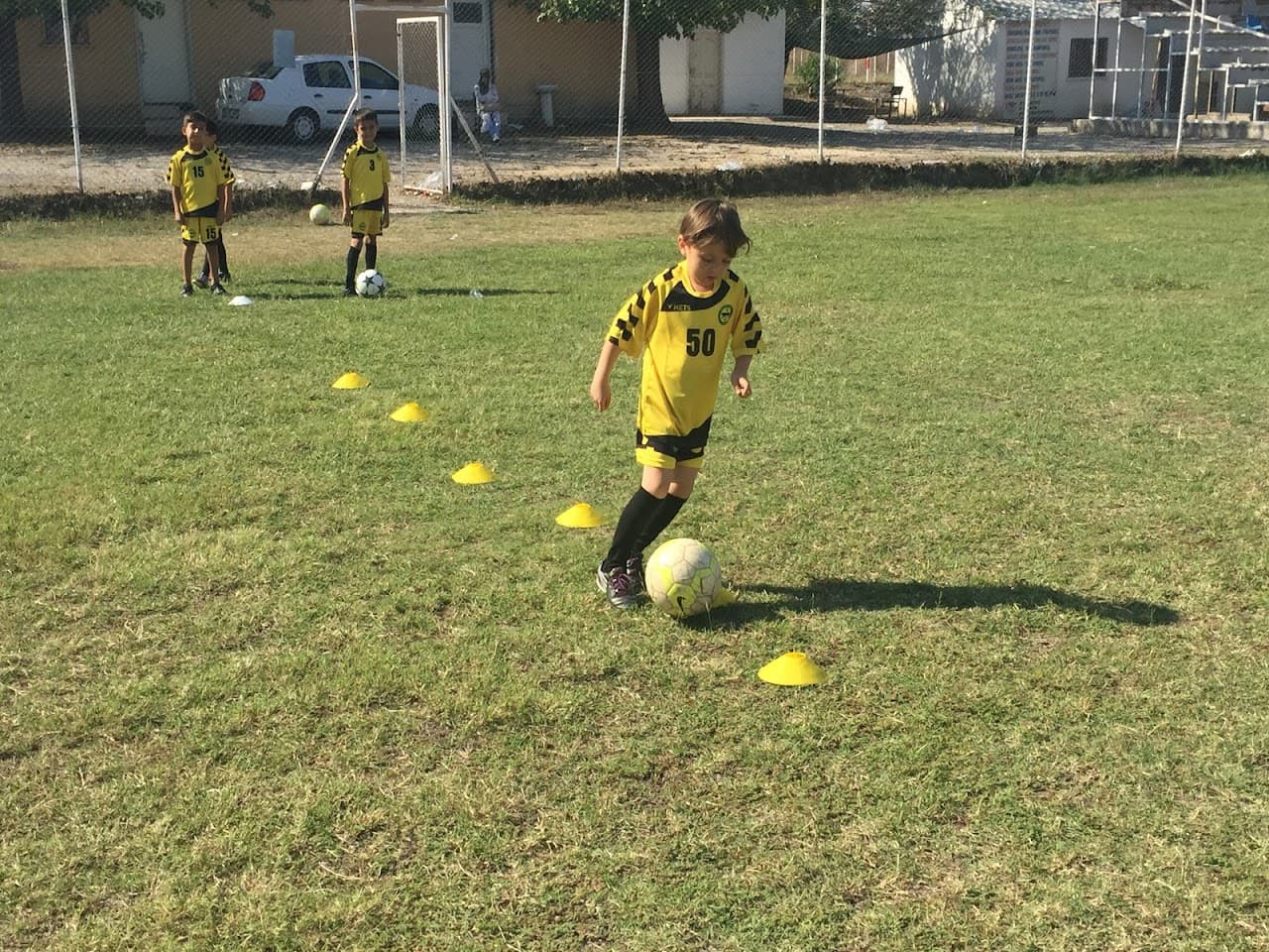 Yeni Nesil Futbol Okulu Özden Halı Saha 2