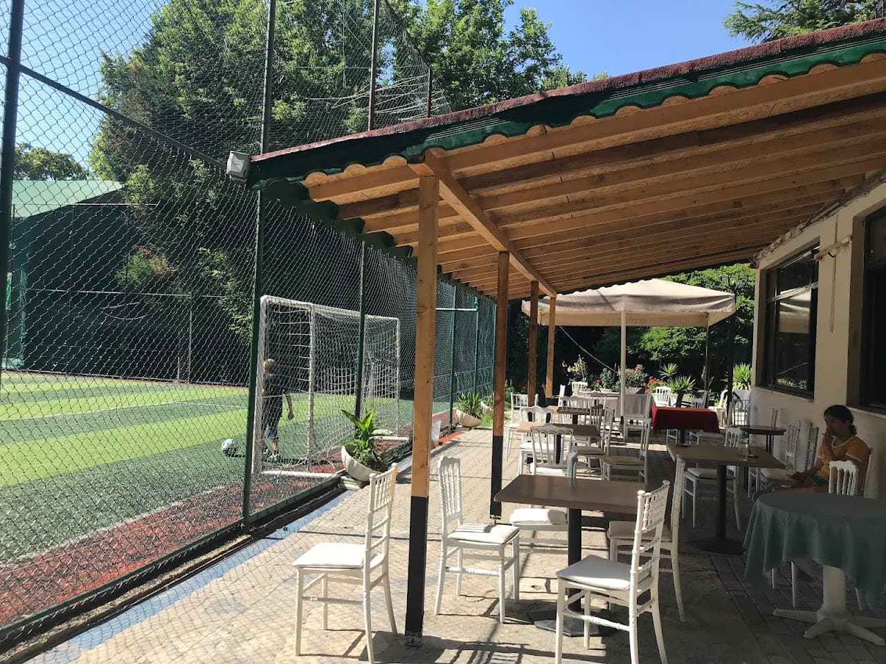 Kireçburnu Halı Saha 3