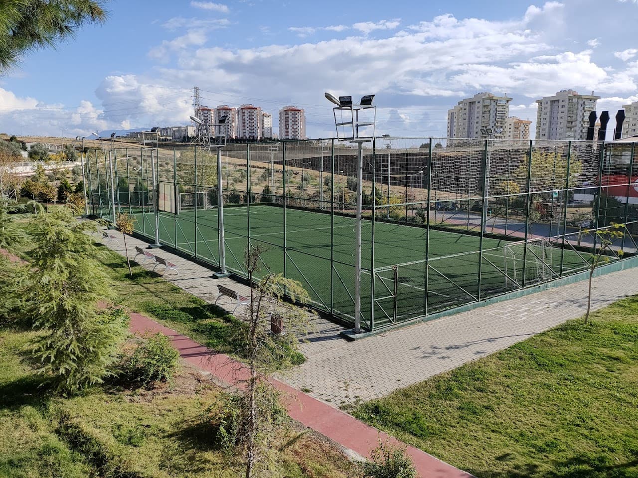 Ali Rıza Efendi Parkı Halı Saha 4