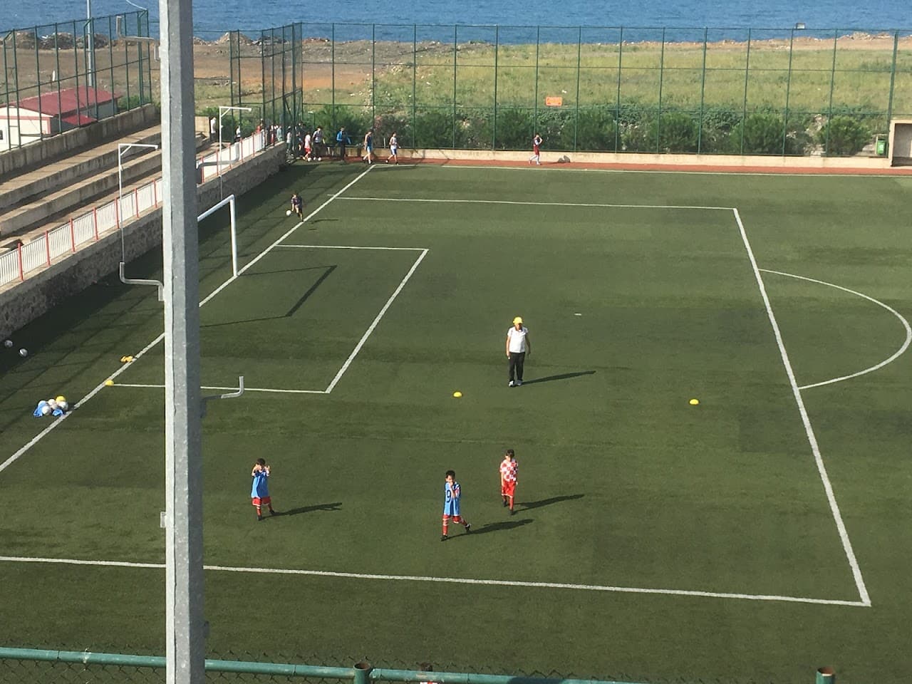 Akçaabat Belediye Futbol Sahası