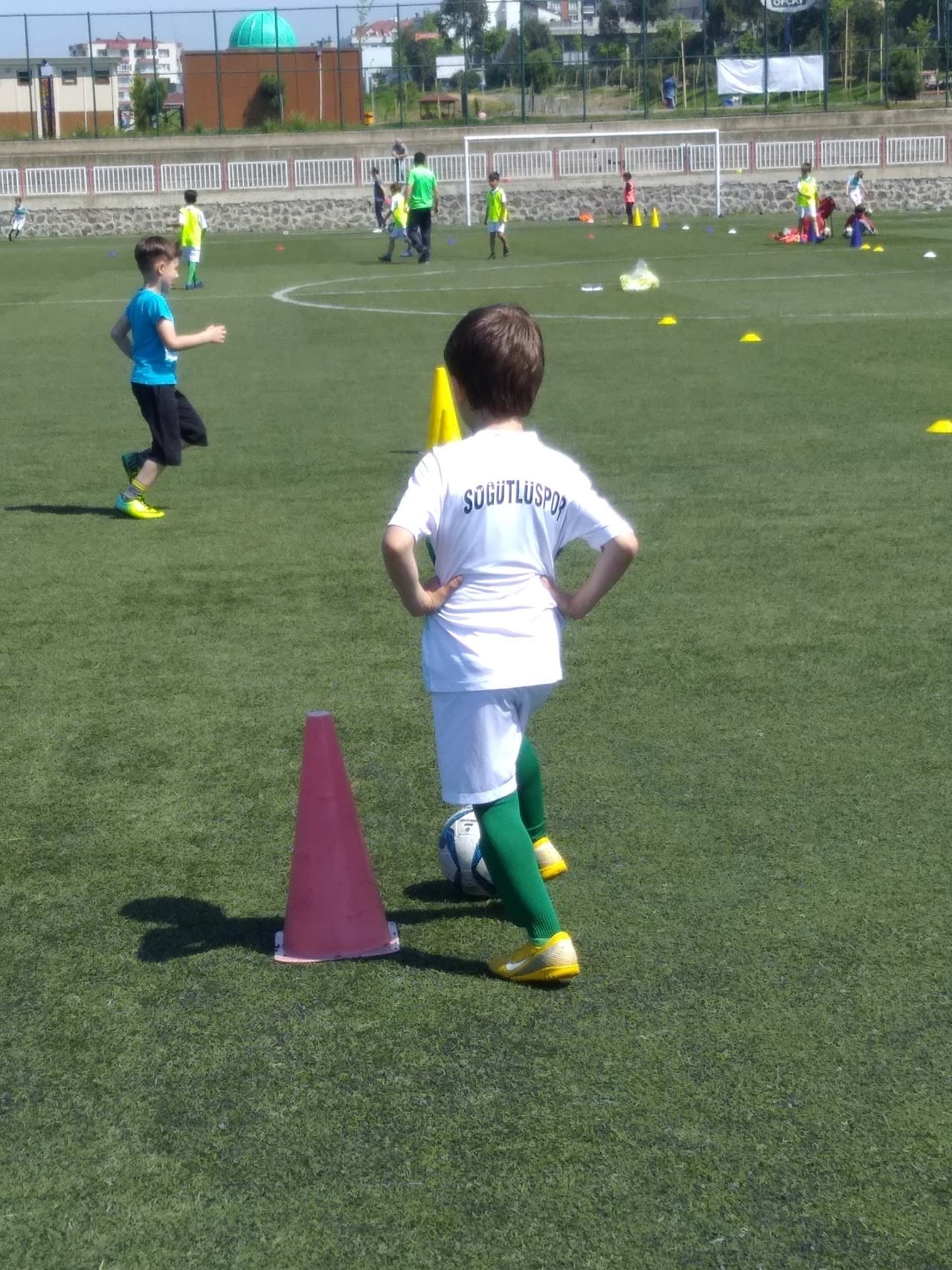 Akçaabat Belediye Futbol Sahası 2