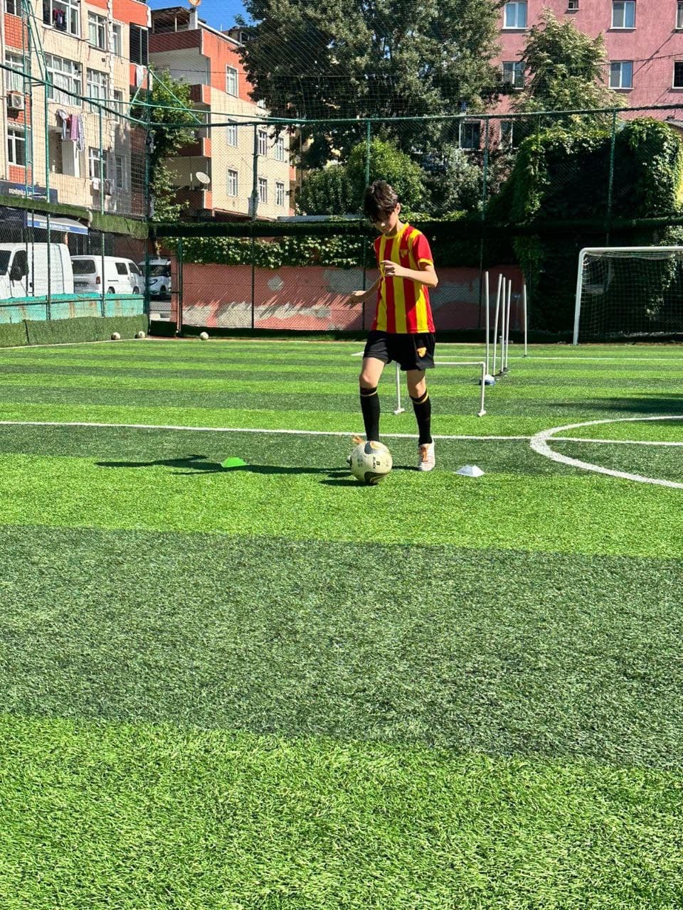 Topçuoğlu Halı Saha 4