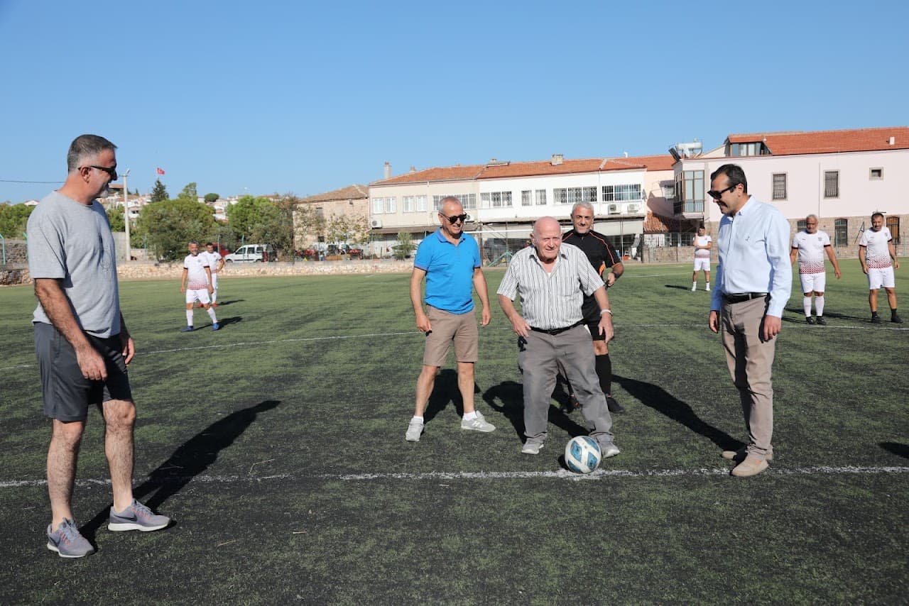 Futbol Sahası (10)