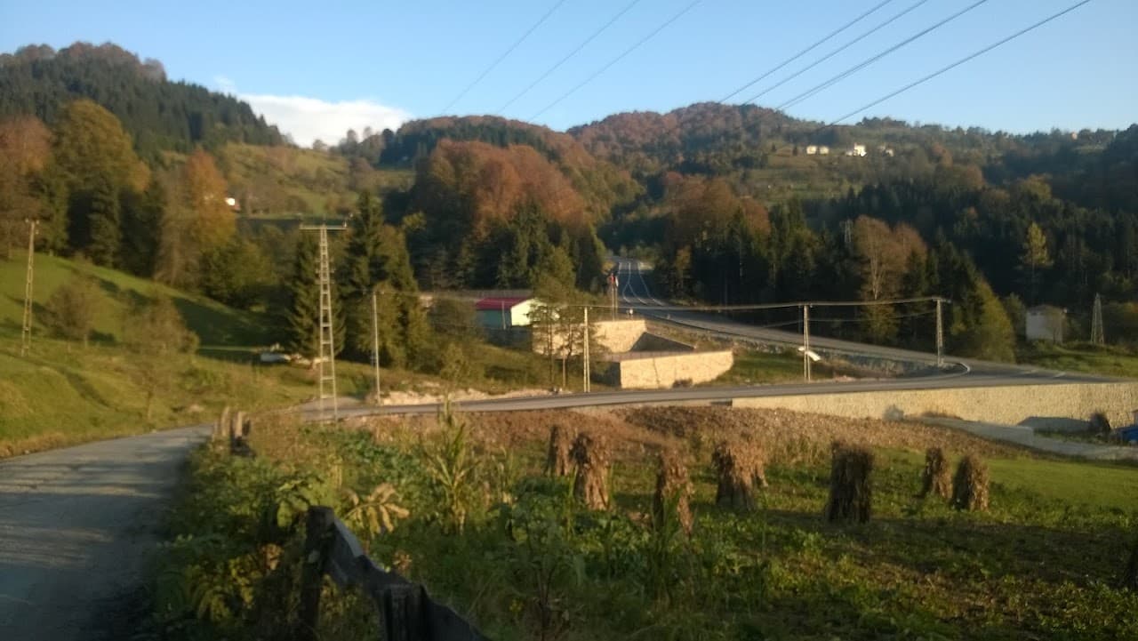 Çayırbağı Halı Sahası 3