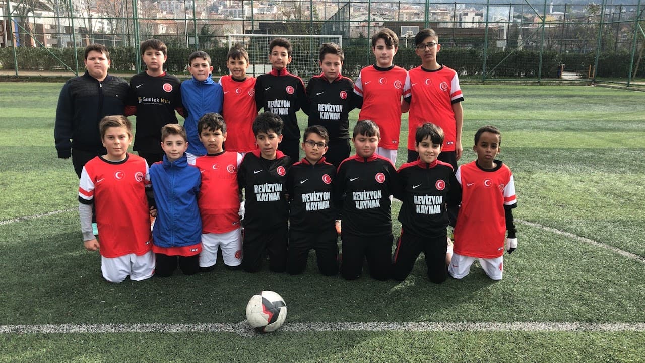 Hüdavendigar Kent Park Sadık Halı Saha 4