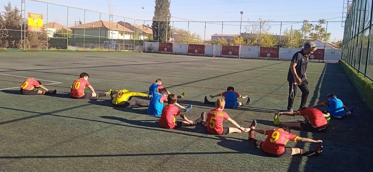 Gaziemir F.K Halı Saha Tesisleri ve Futbol Okulu