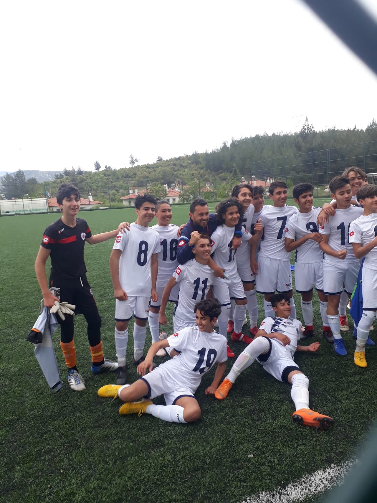 Kötekli Futbol Sahası 4