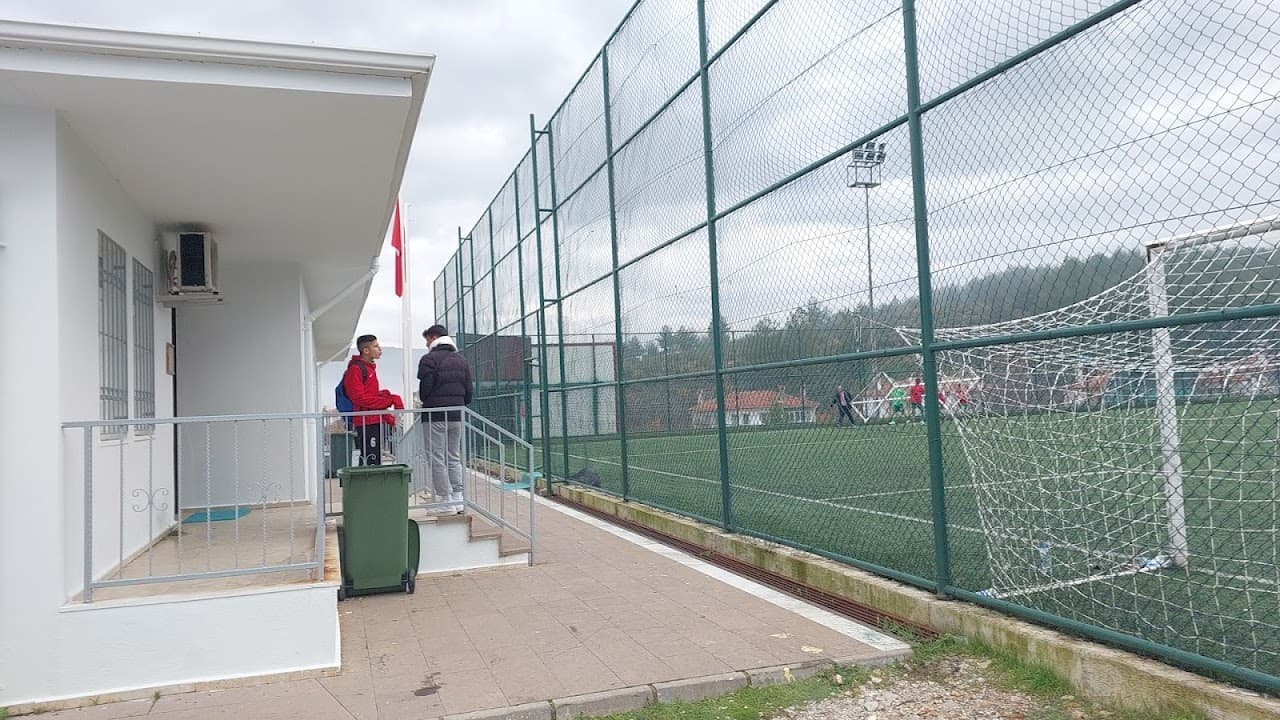 Kötekli Futbol Sahası 5