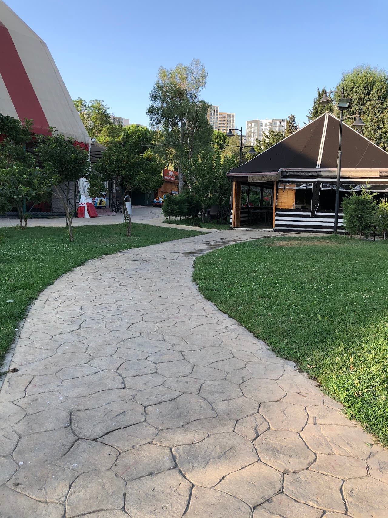 Bahçe Cafe Halısaha 5