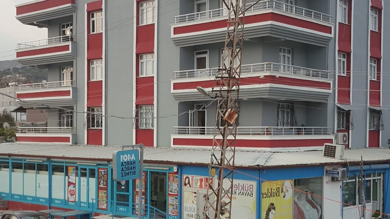 Narlıca Mah. Halı Saha