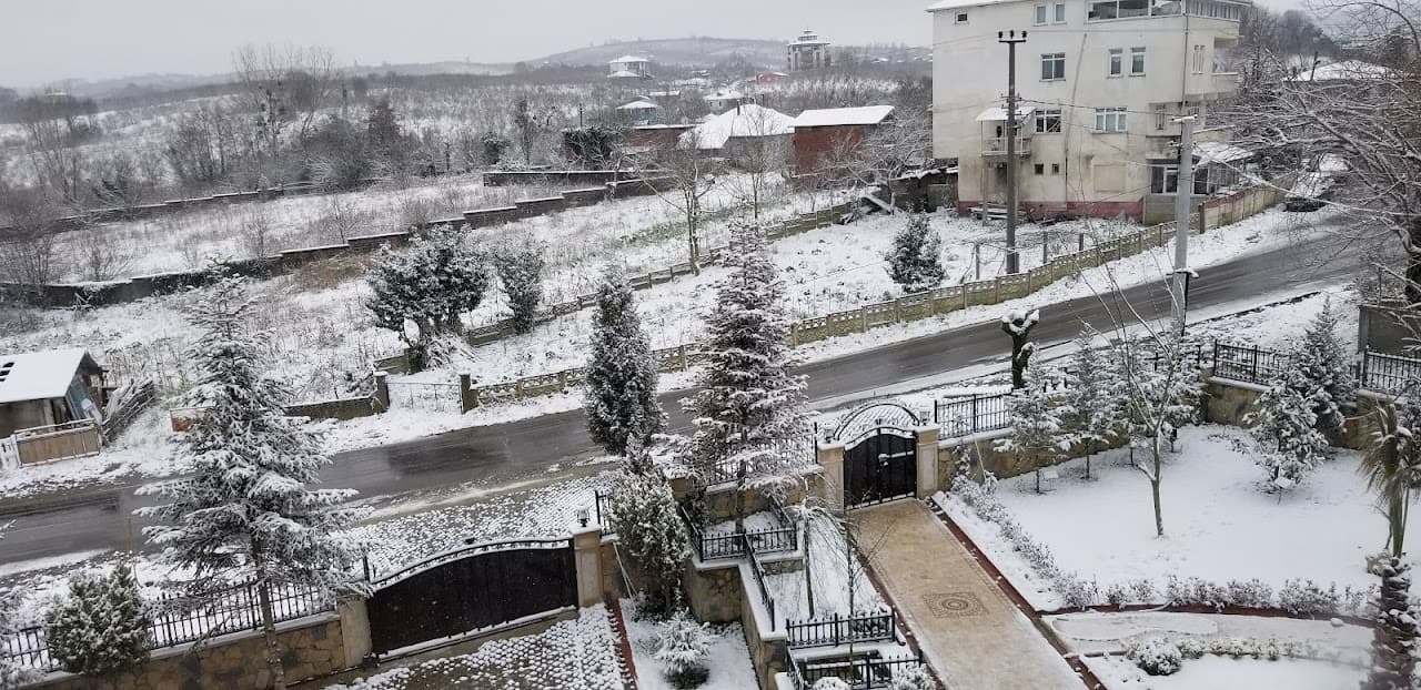 Futbol Sahası 3