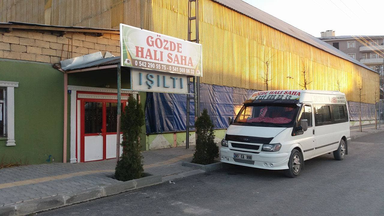 Işıltı Halı Saha 3