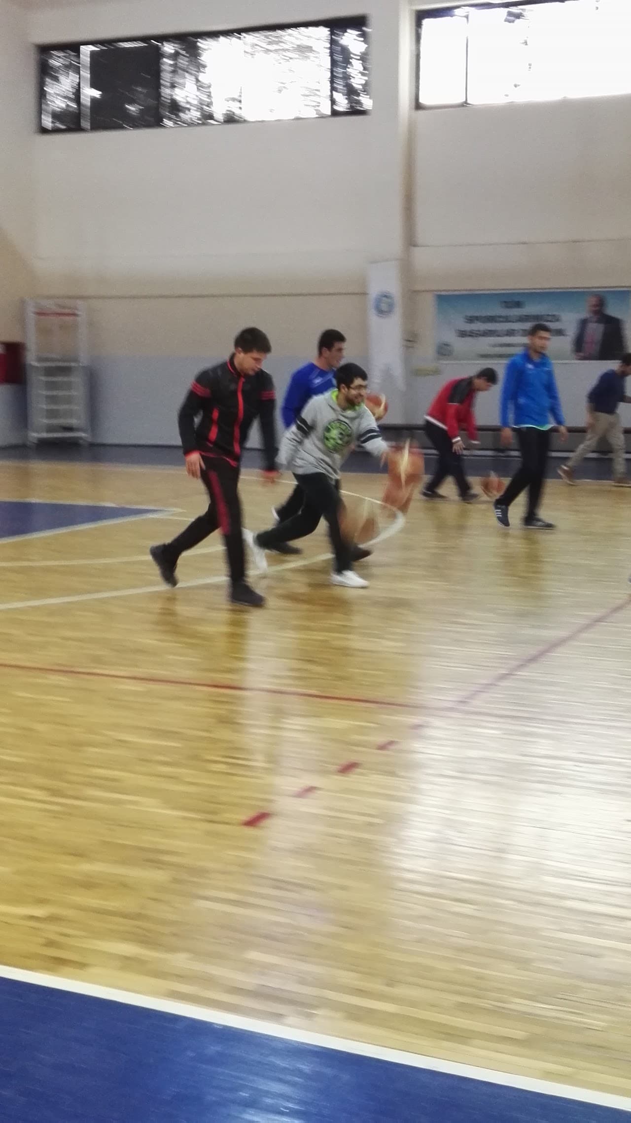 Çim Futbol Sahası