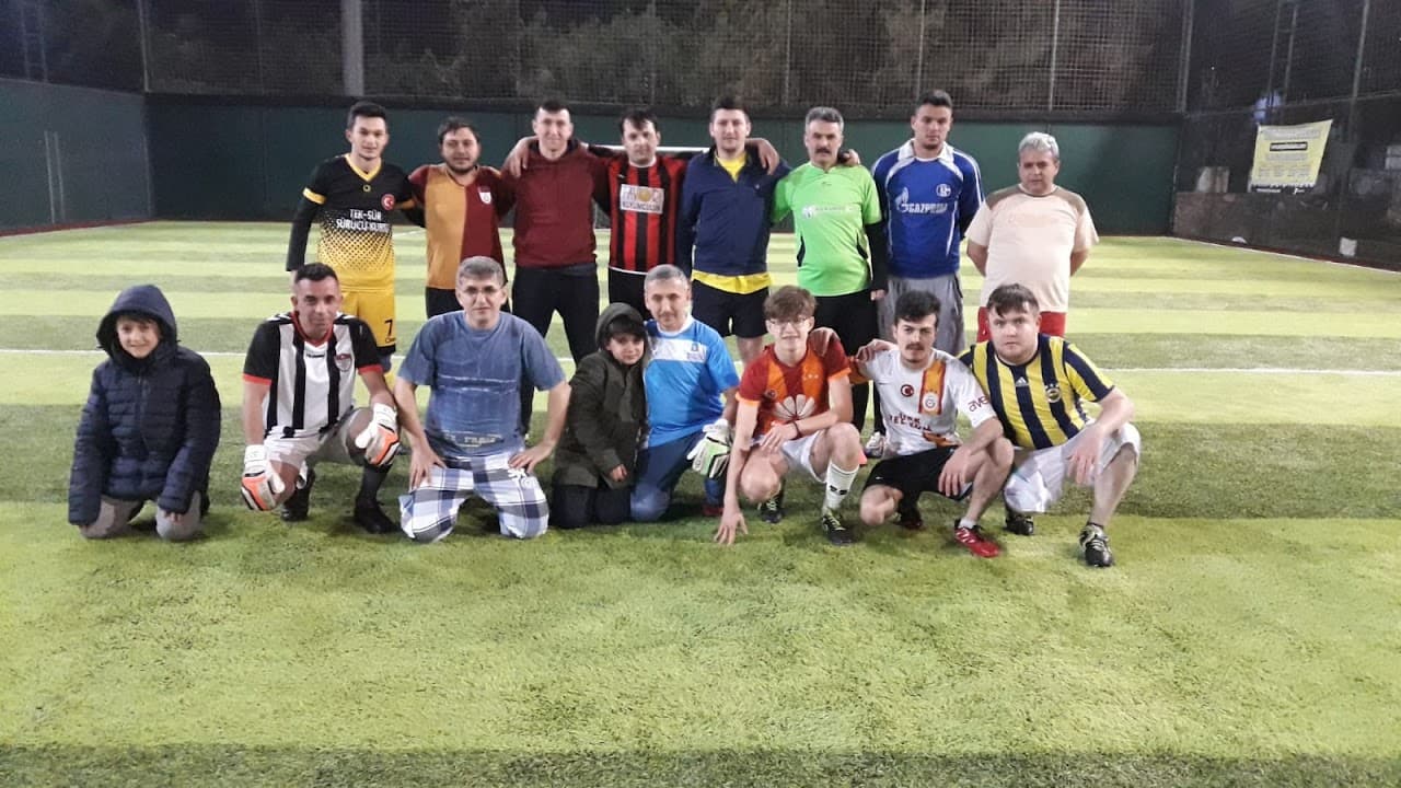 Nazende halı saha 2