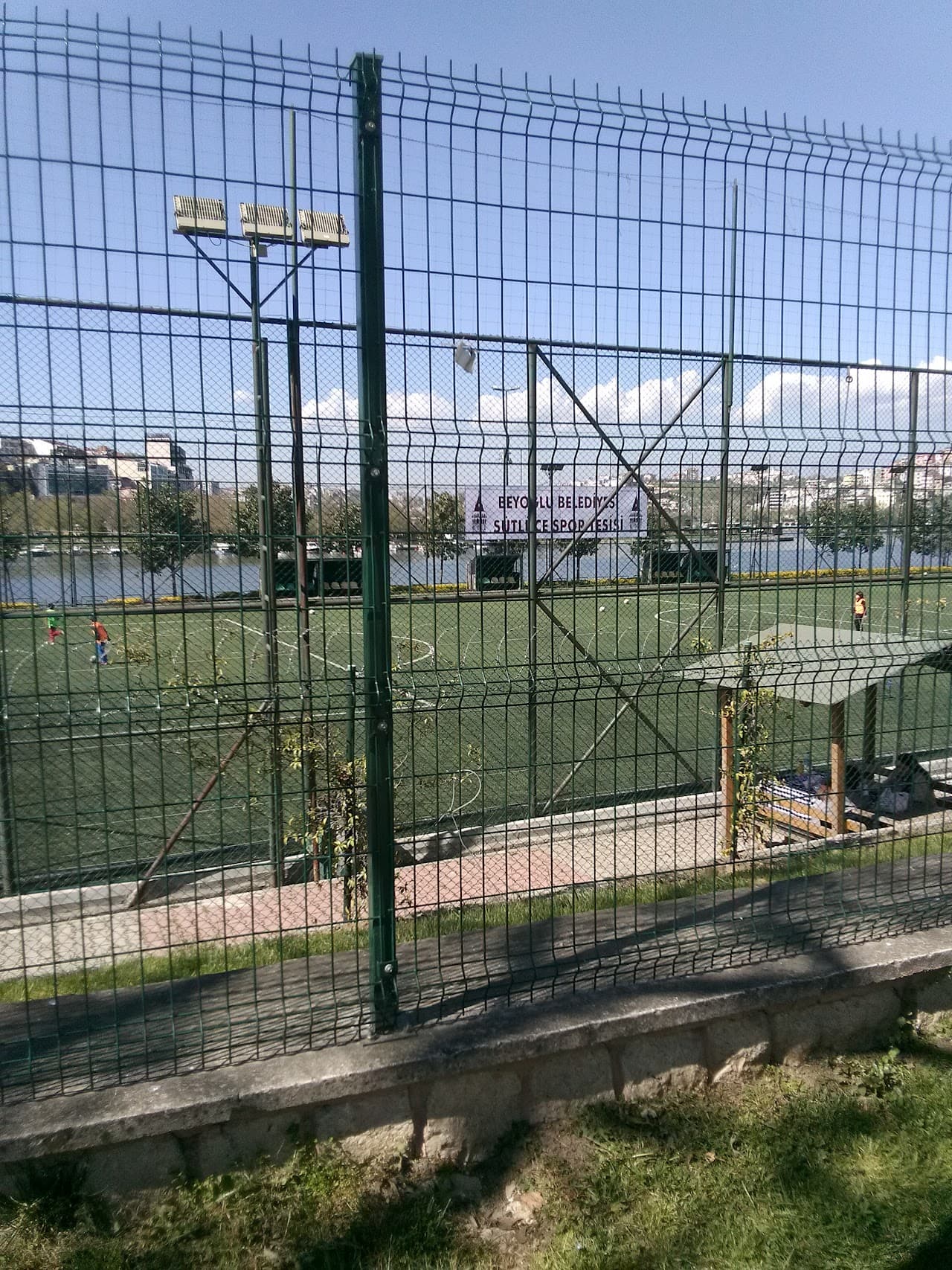 Beyoğlu Belediyesi Sütlücespor Tesisleri 4