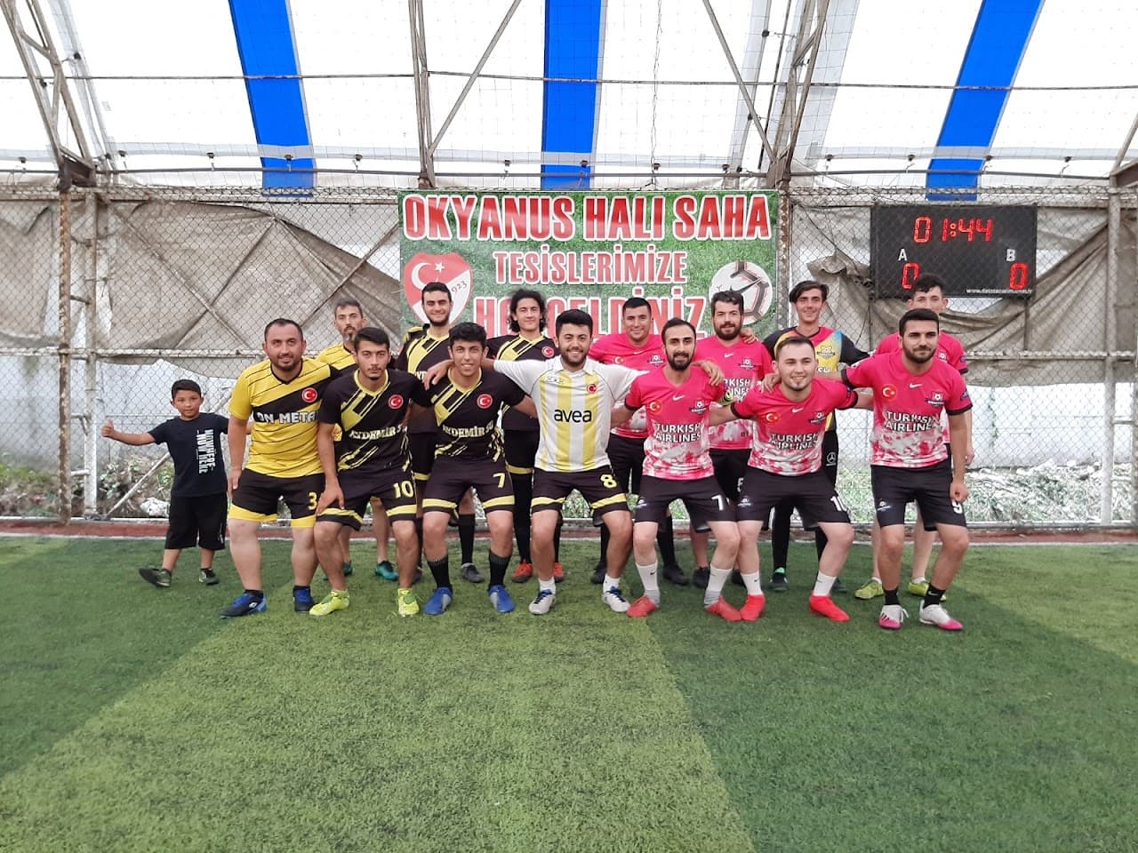 Orhanlı Okyanus Kapalı Halı Saha 3