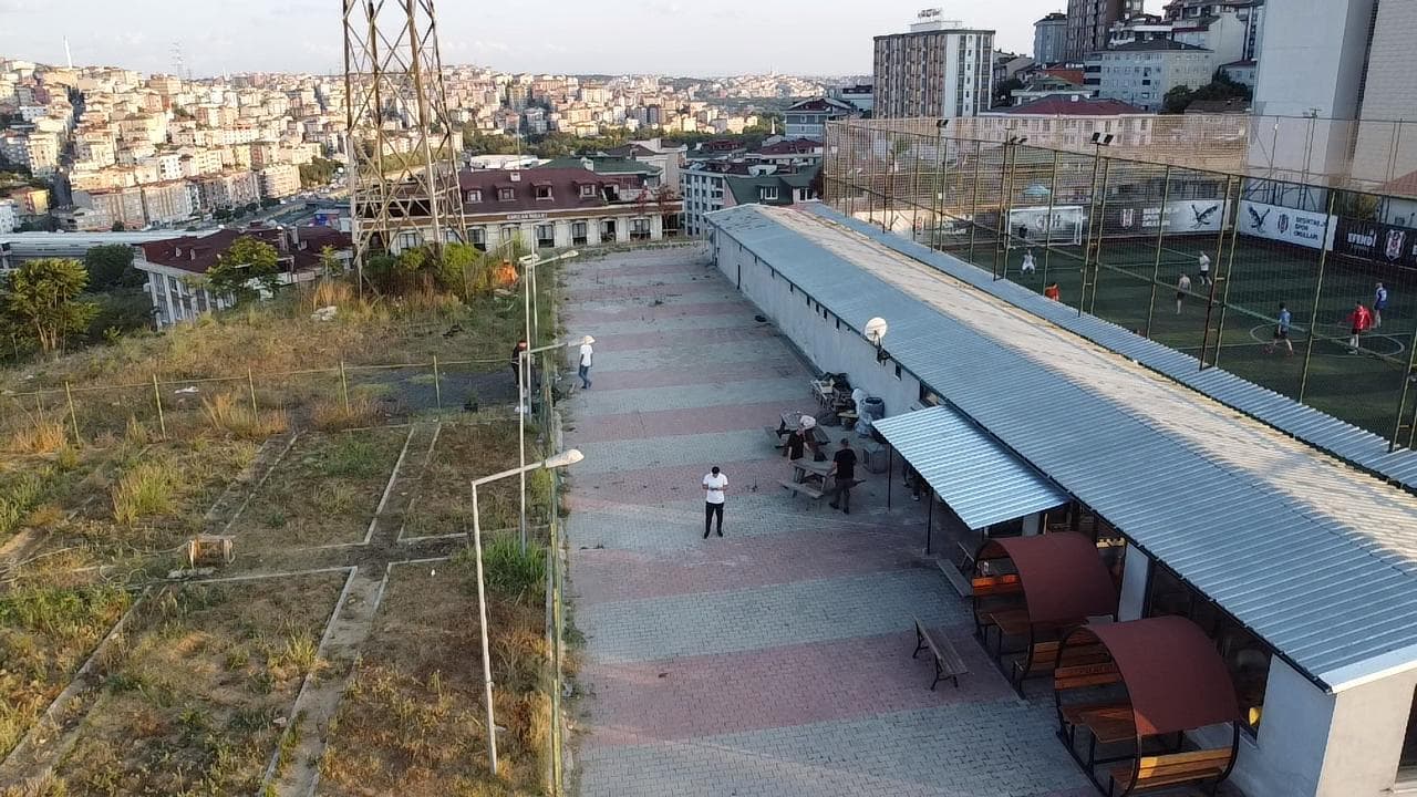 Alibeyköy Öztürkler Halı Saha ,Spor Tesisi 5