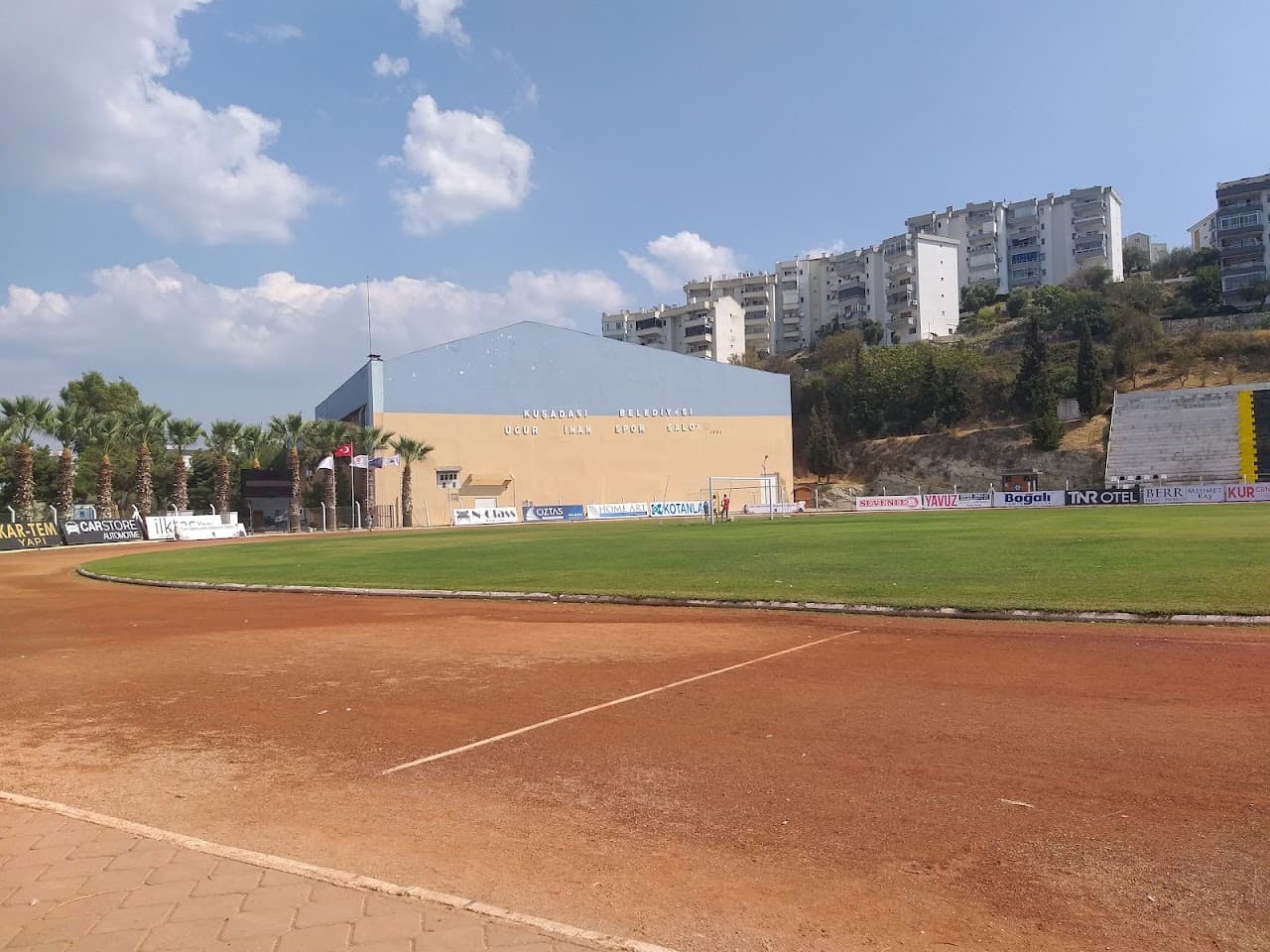 Özer Türk Spor Sahası 2