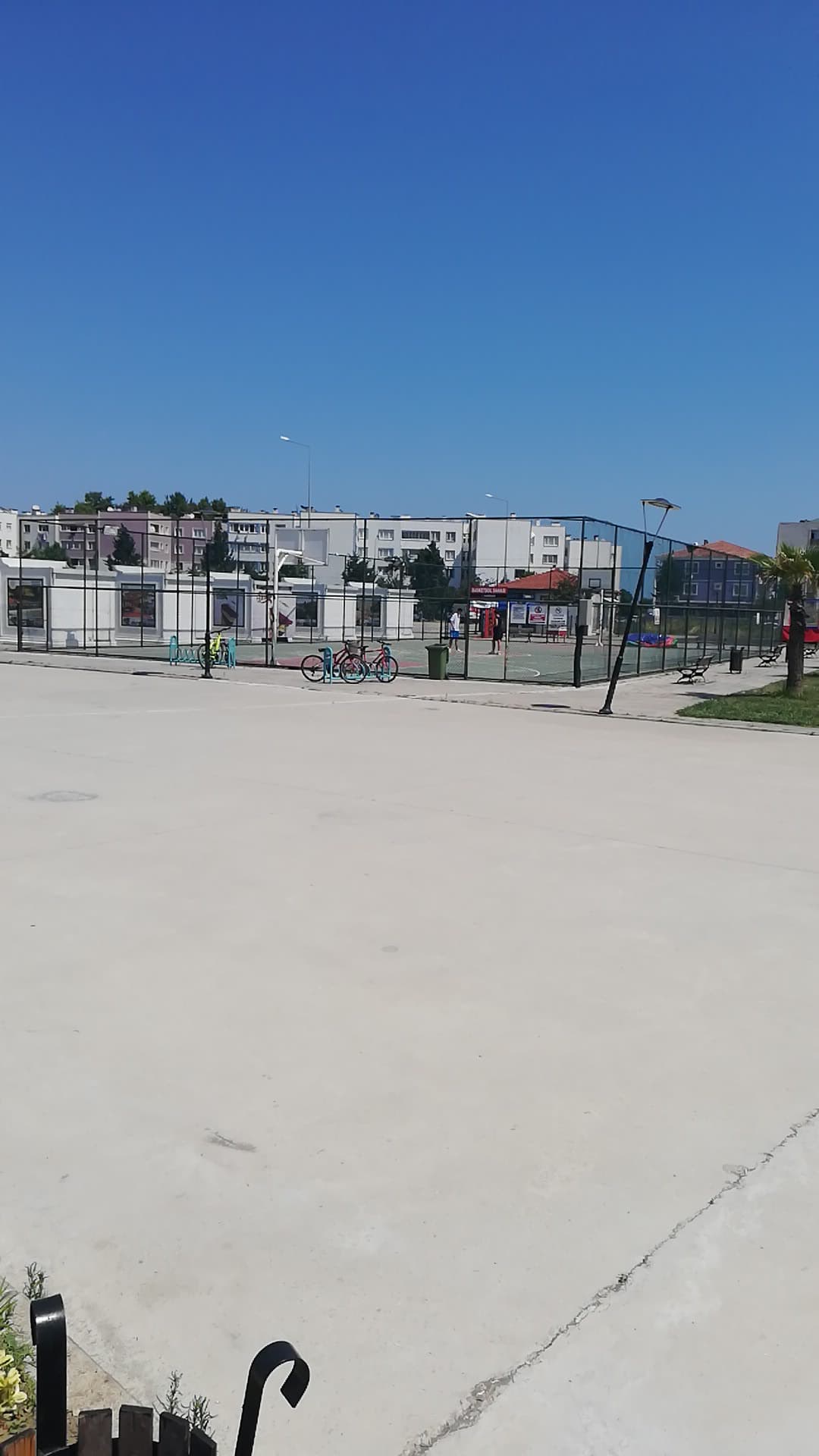 Karsaş halı saha-futbol-voleybol-tenis-basketbol 5