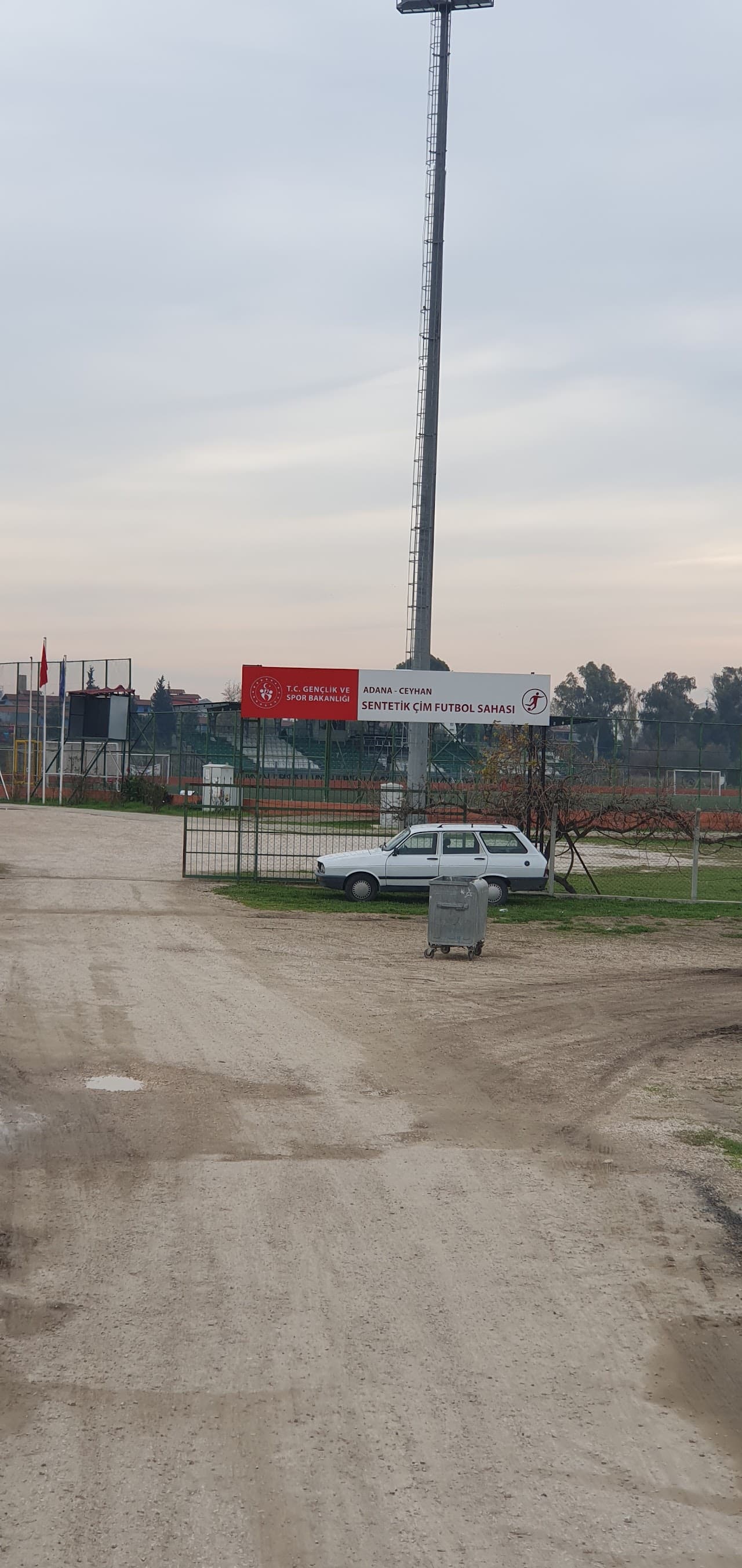 Ceyhan Sentetik Stadyum 5