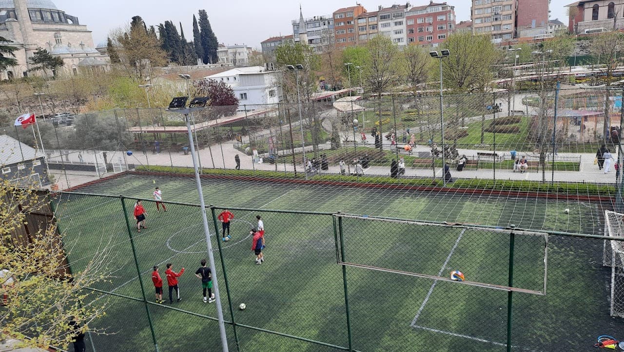 Çarşamba çukur bostan futbol sahası 2