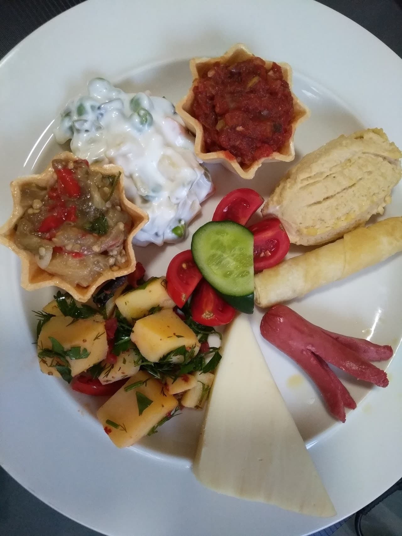 Yüzüncü Yıl saklı bahçe halı saha 4