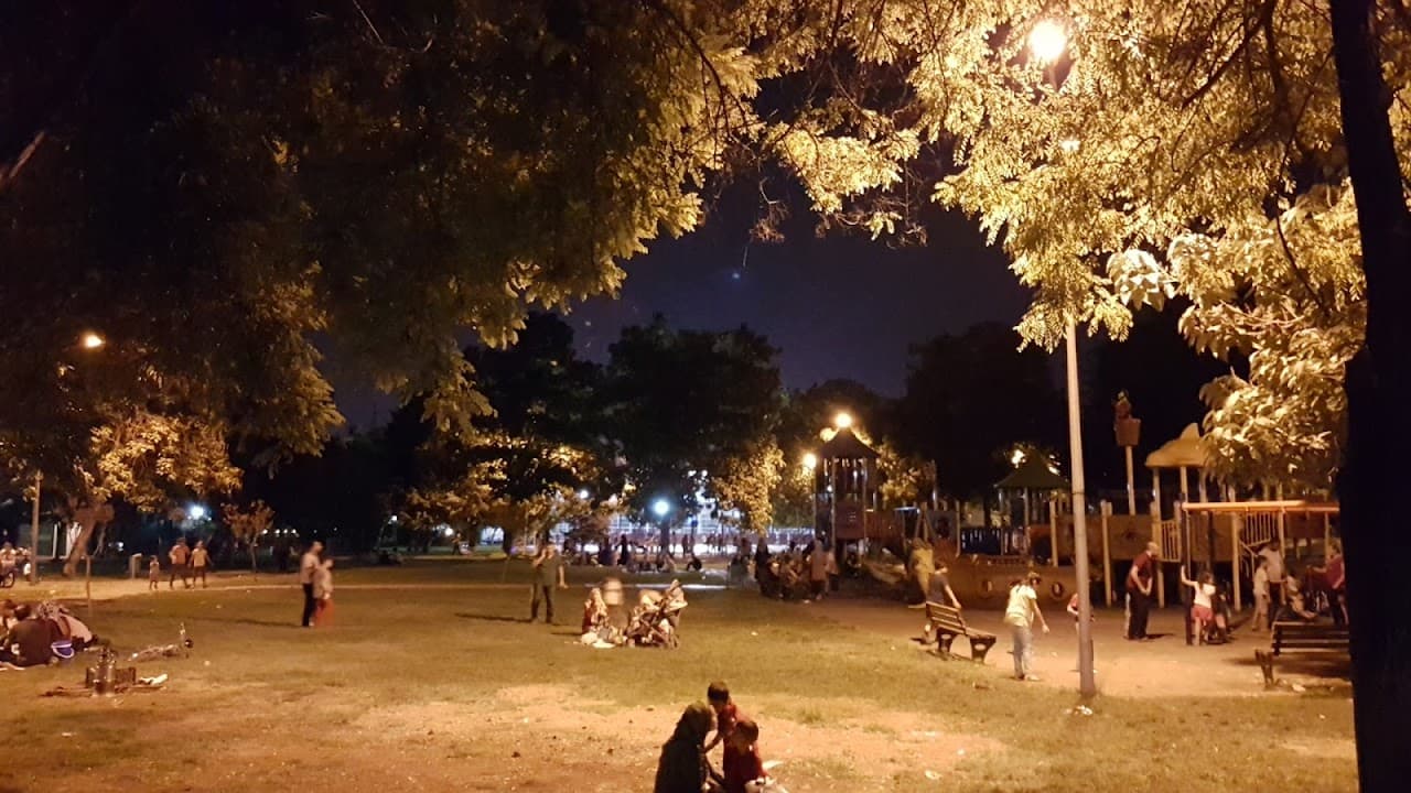 Hayri Tütüncüler Parkı 5