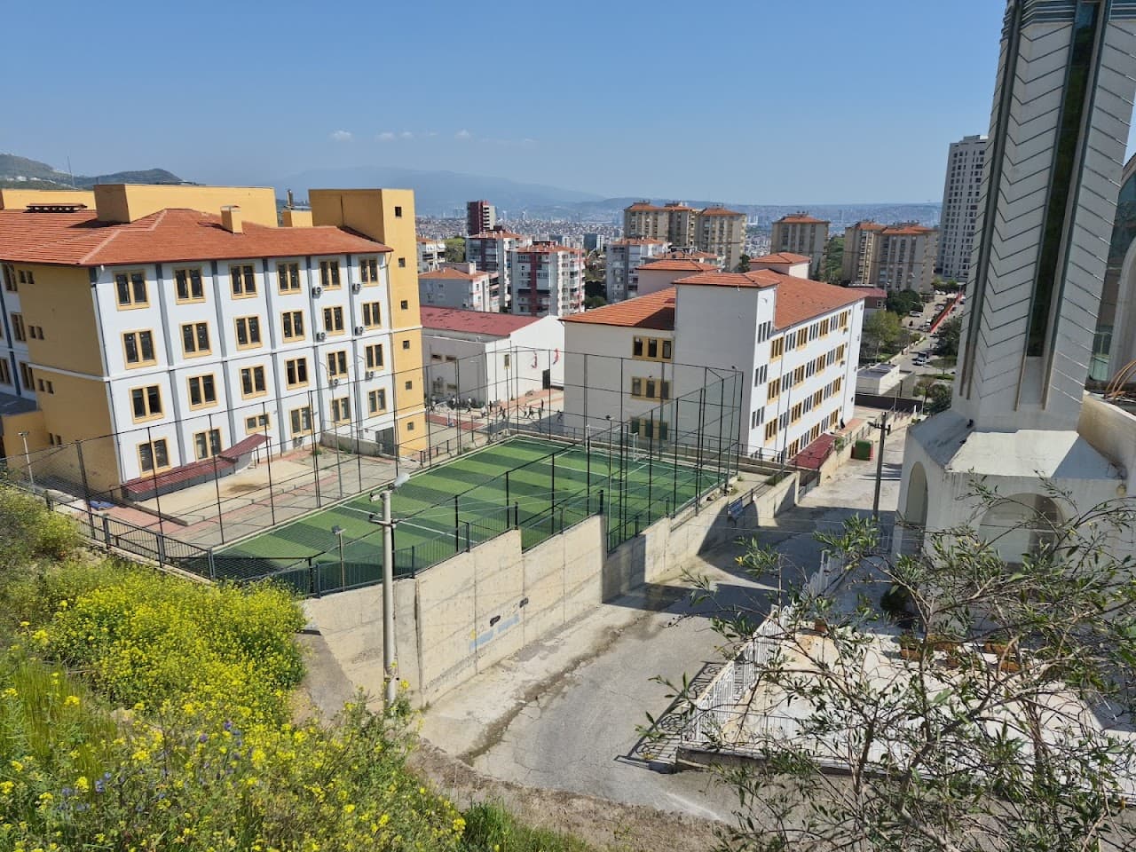 Spor Lisesi Futbol Sahası 3