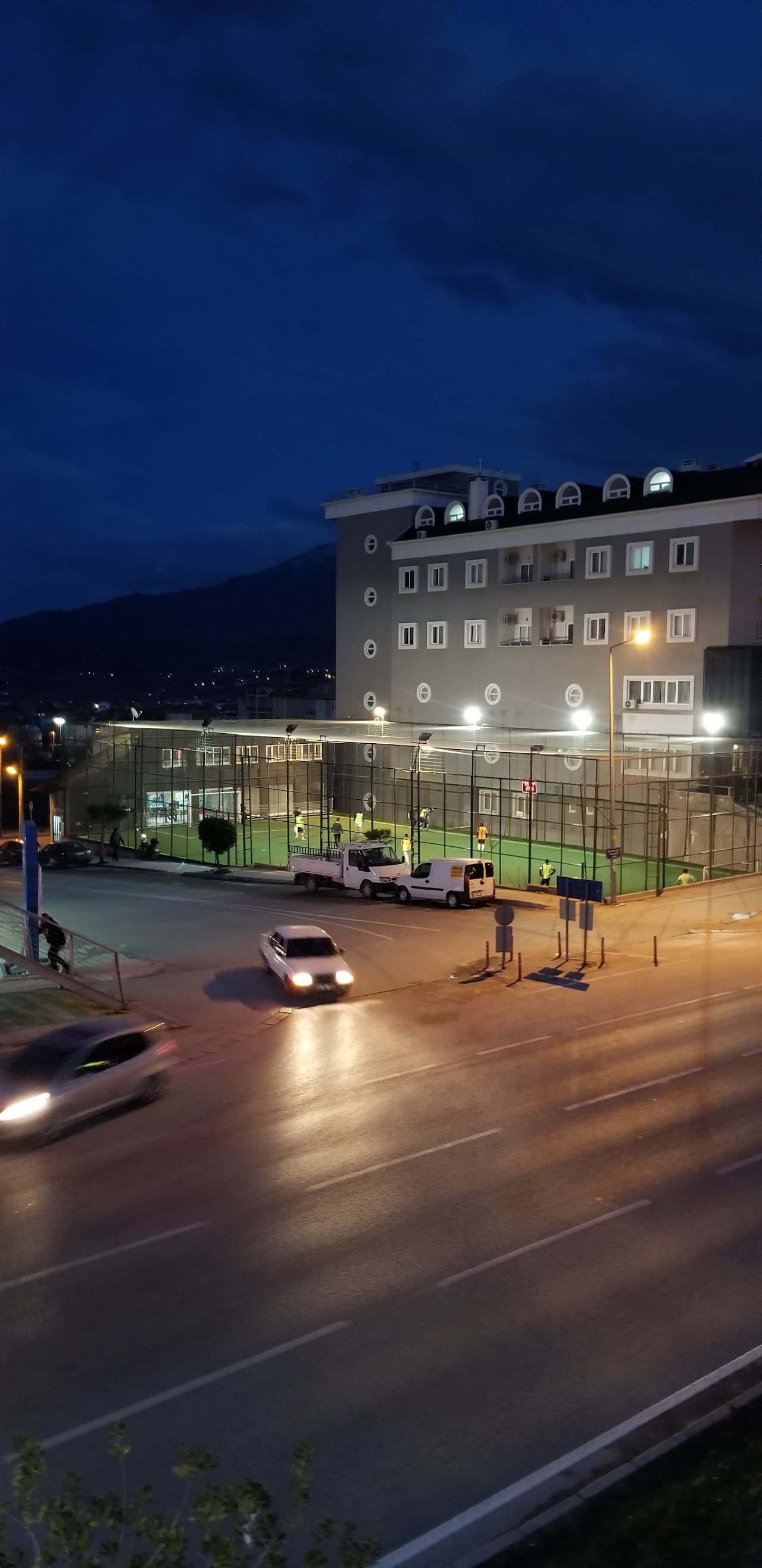Kardeşler Halı saha 5