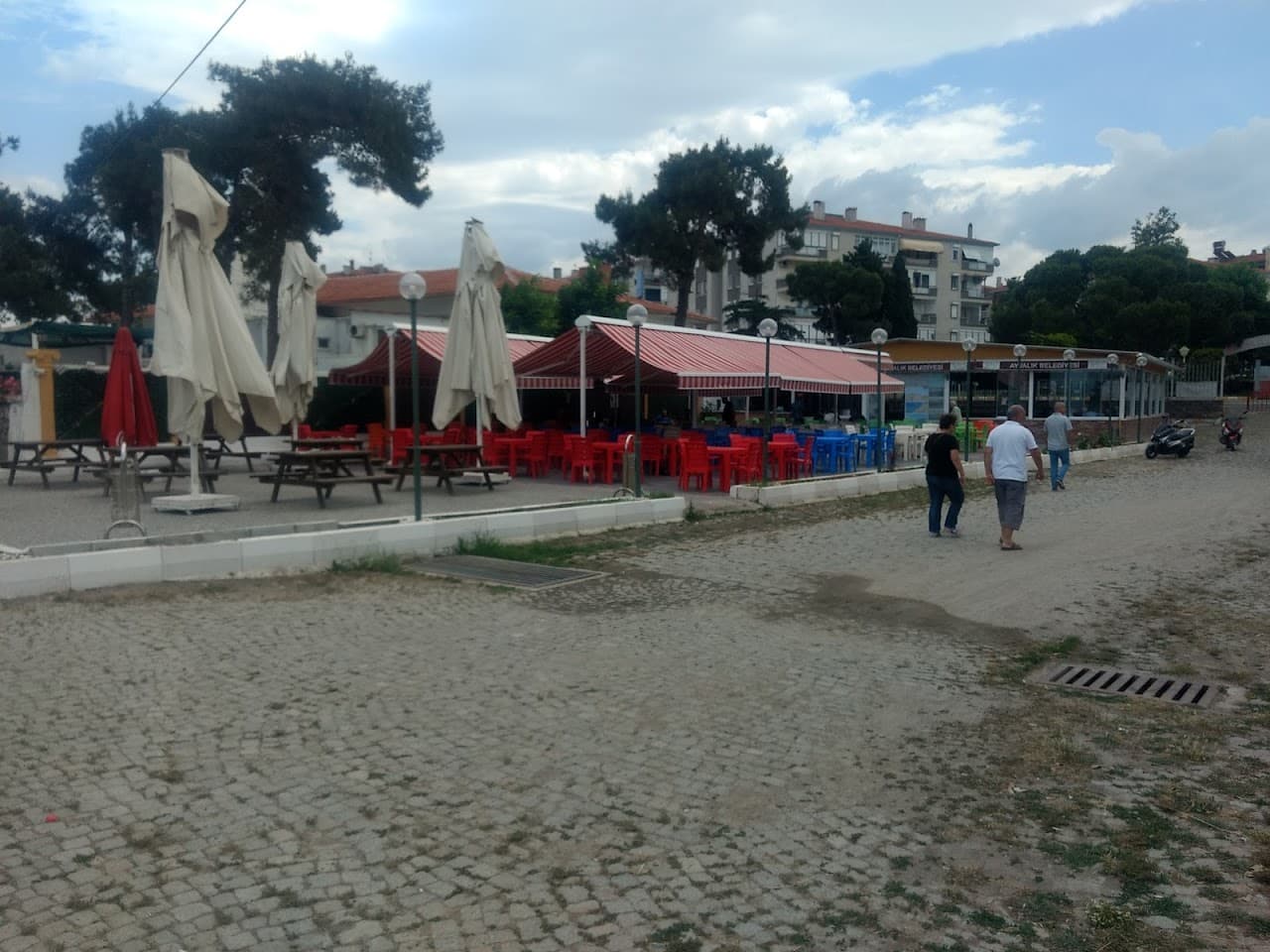 Sarı Zeybek Spor Tesisleri Halı Saha 5