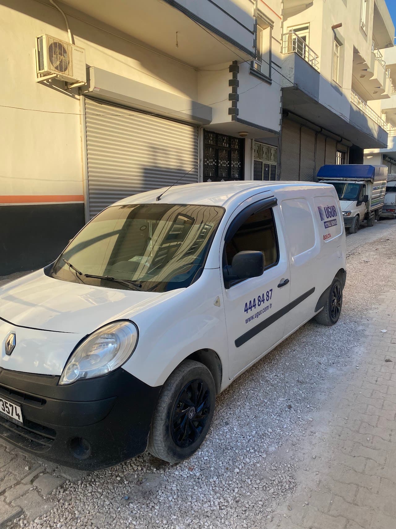 Emiroğlu Halı Saha 5