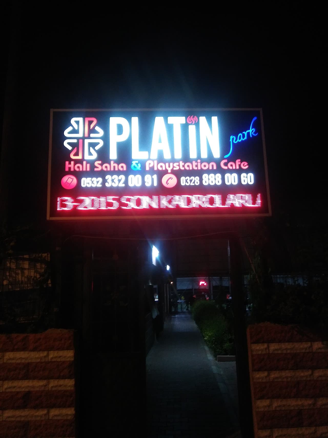 Platin Halı Saha 3