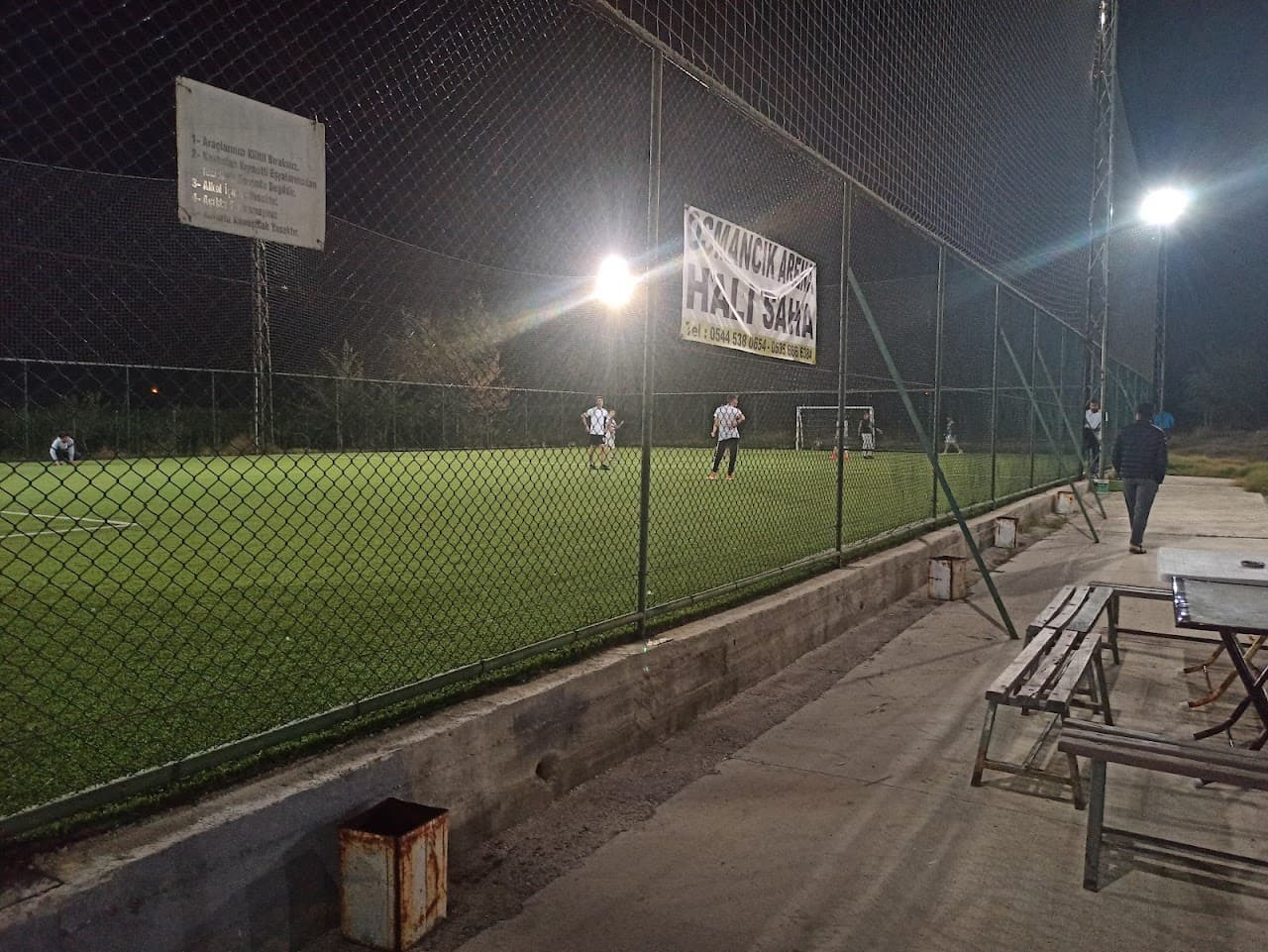osmancık arena halısaha spor tesisleri 3