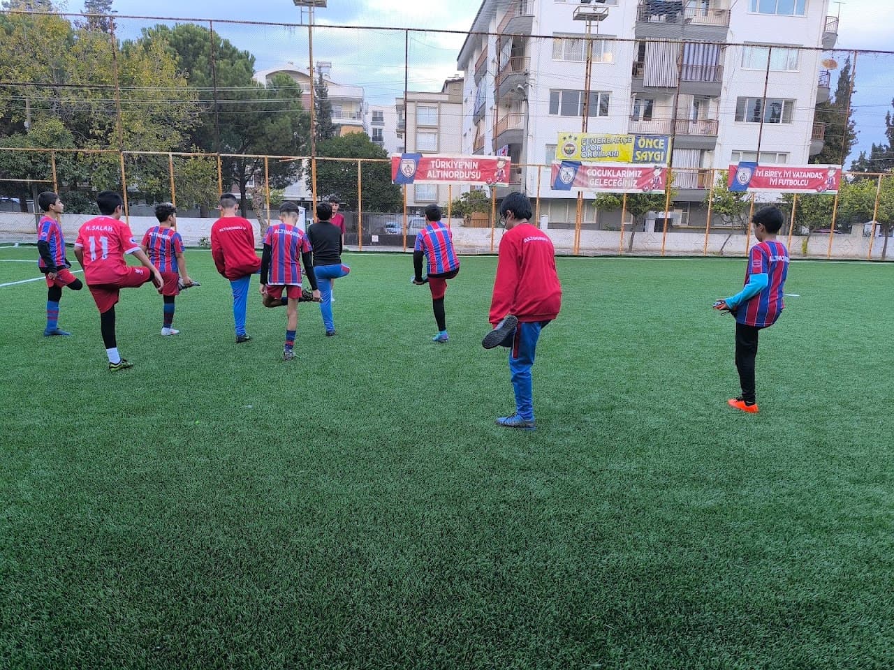 Efeler Halı Saha Tesisleri 3
