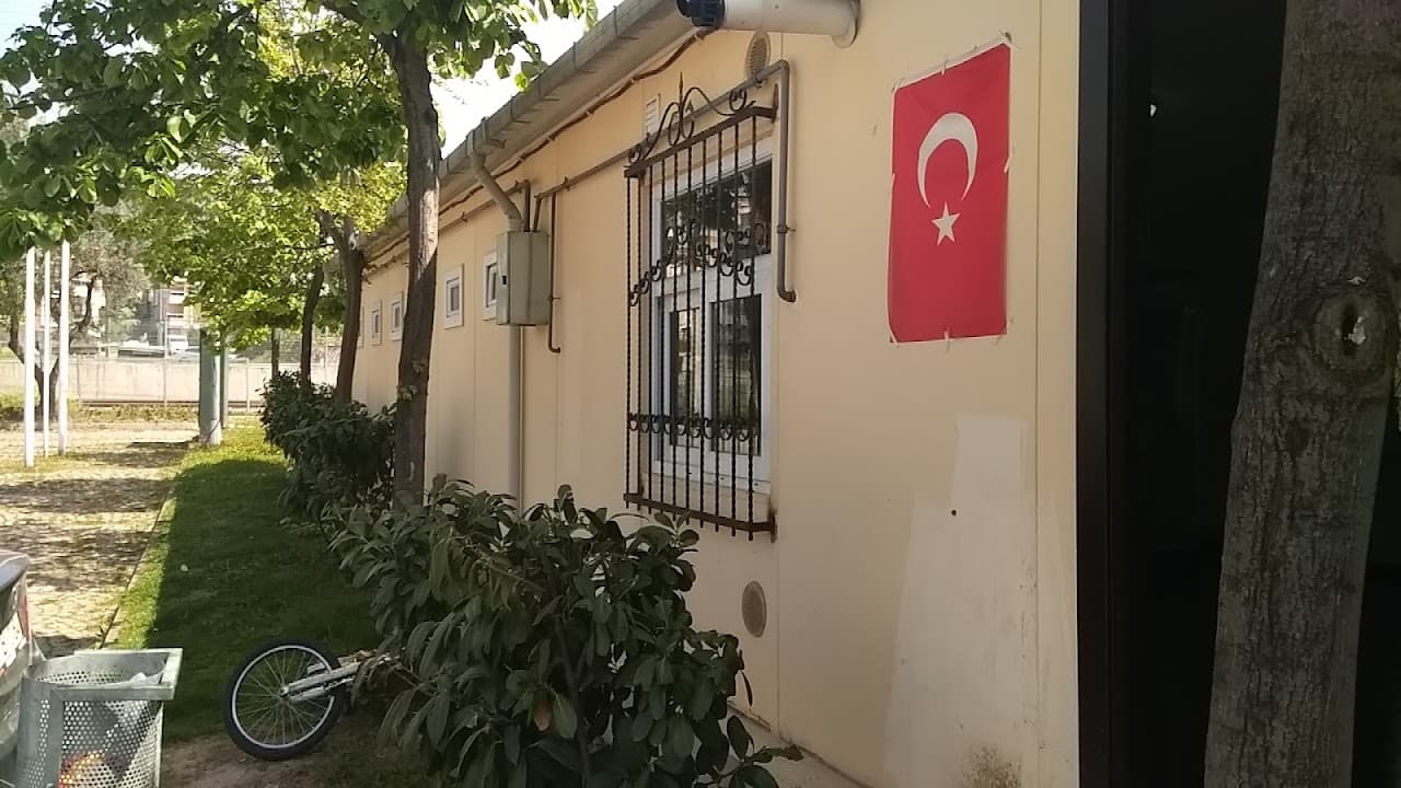 Körfez Sport Center Halı Saha Spor Tesisleri 4