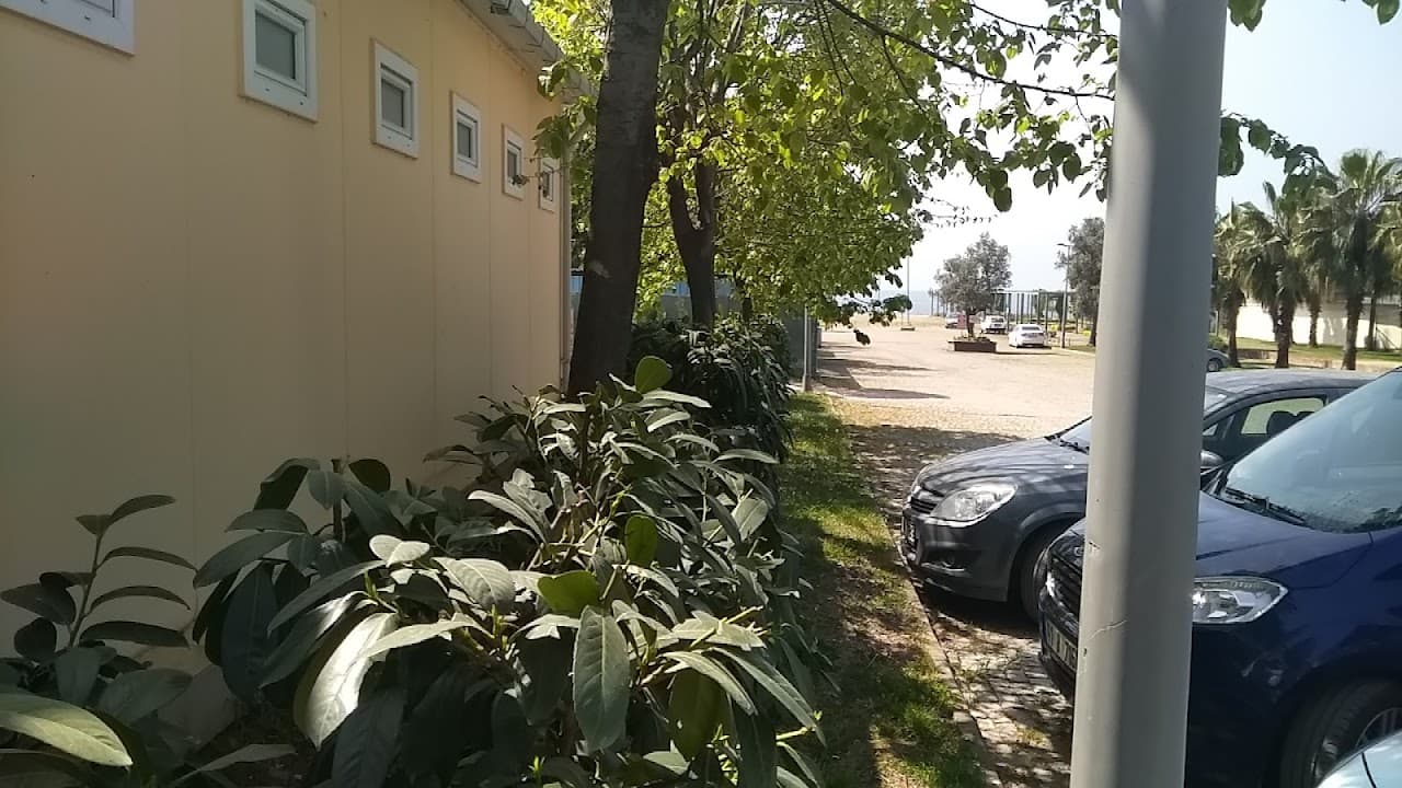 Körfez Sport Center Halı Saha Spor Tesisleri 5