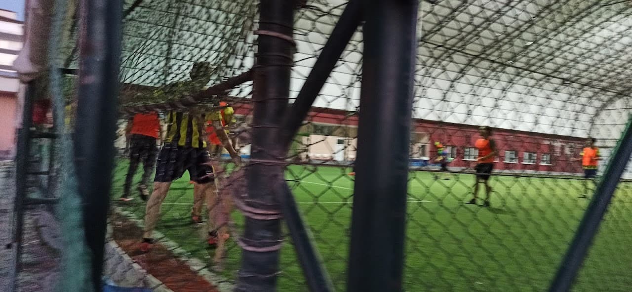 Olimpiyat Kapalı Halı Saha 5