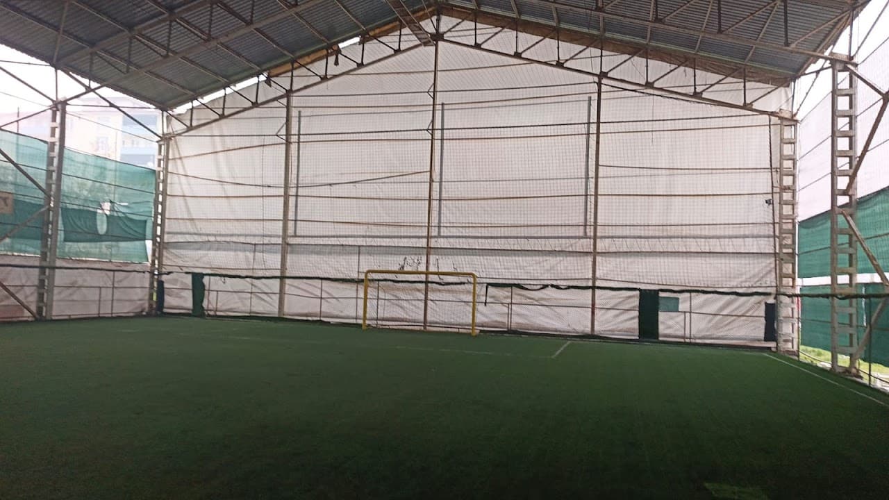 Yıldız Arena Kapalı Halı Saha Eğlence Merkezi 2