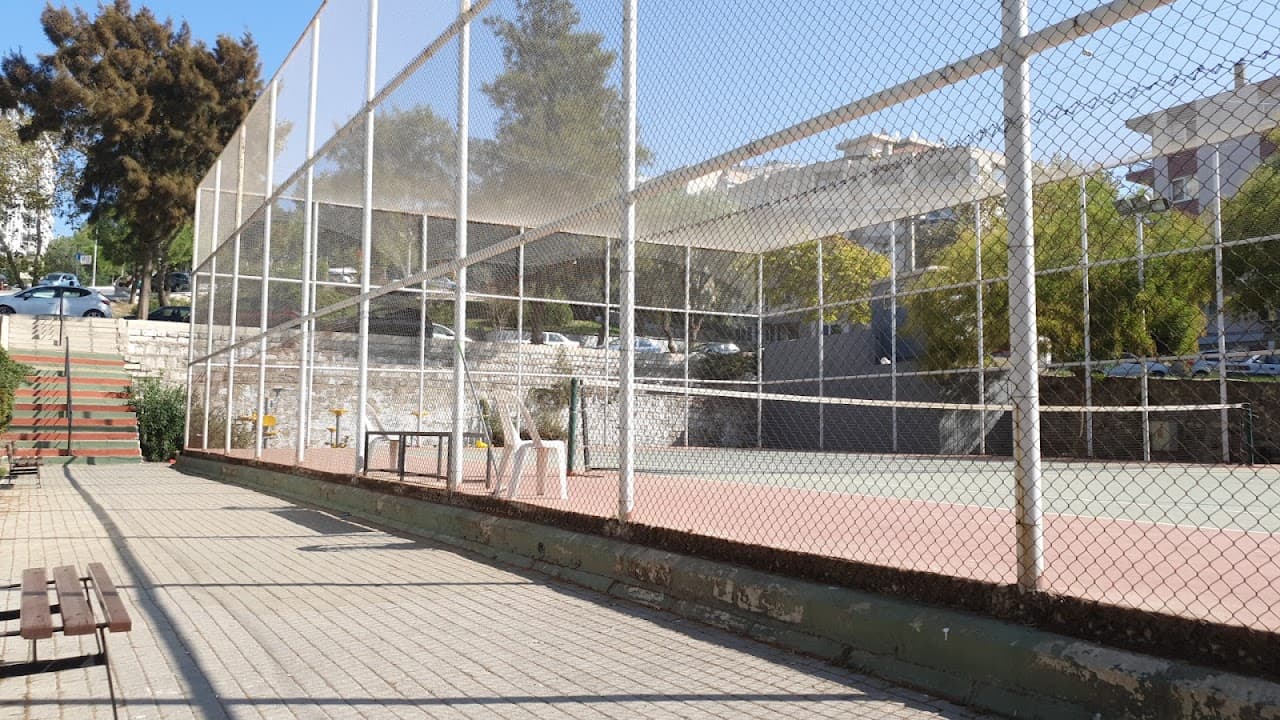 Karabağlar Belediyesi Basın Sitesi Tenis Kortu 2