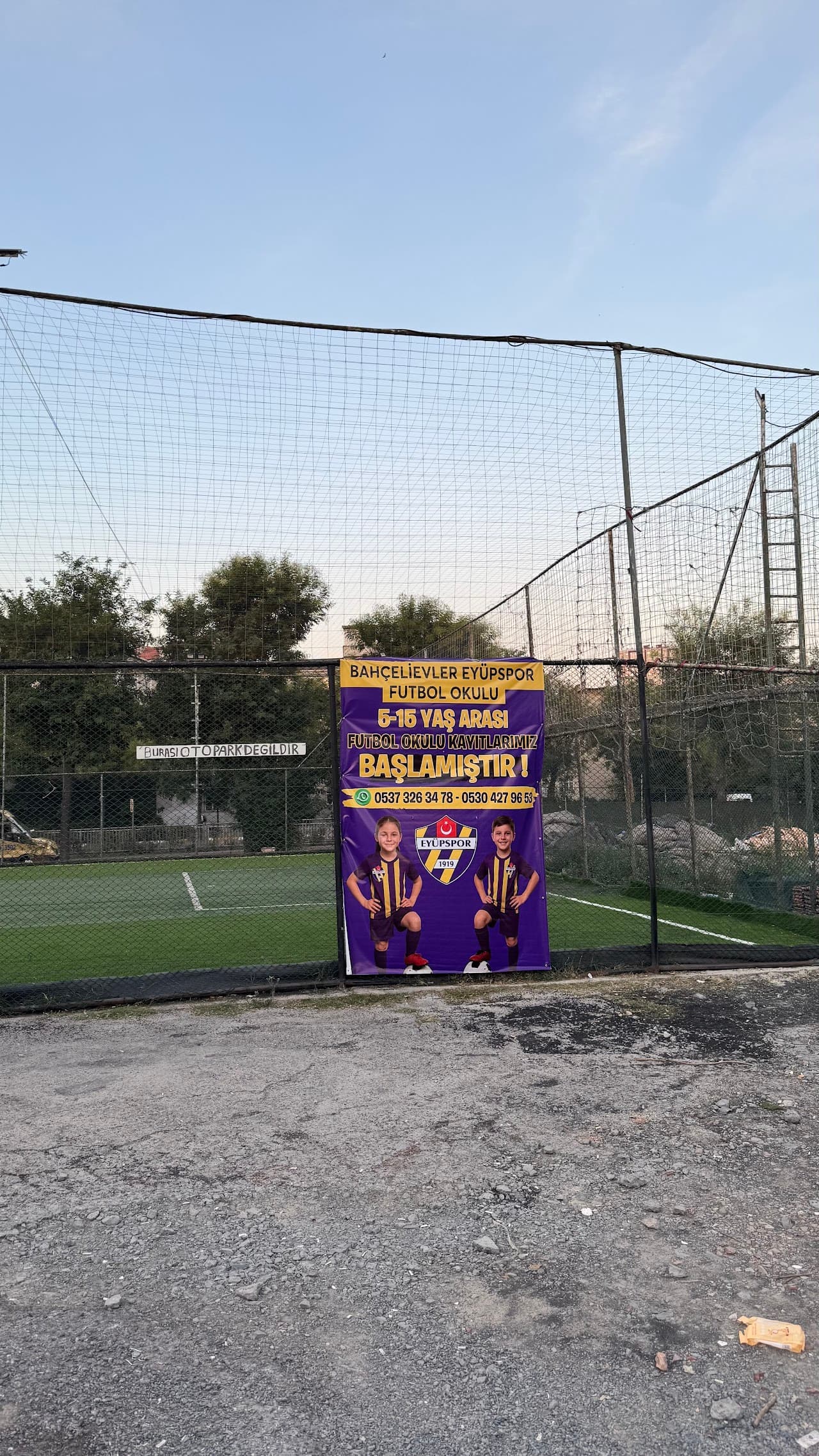 Huzur Halı Saha 3